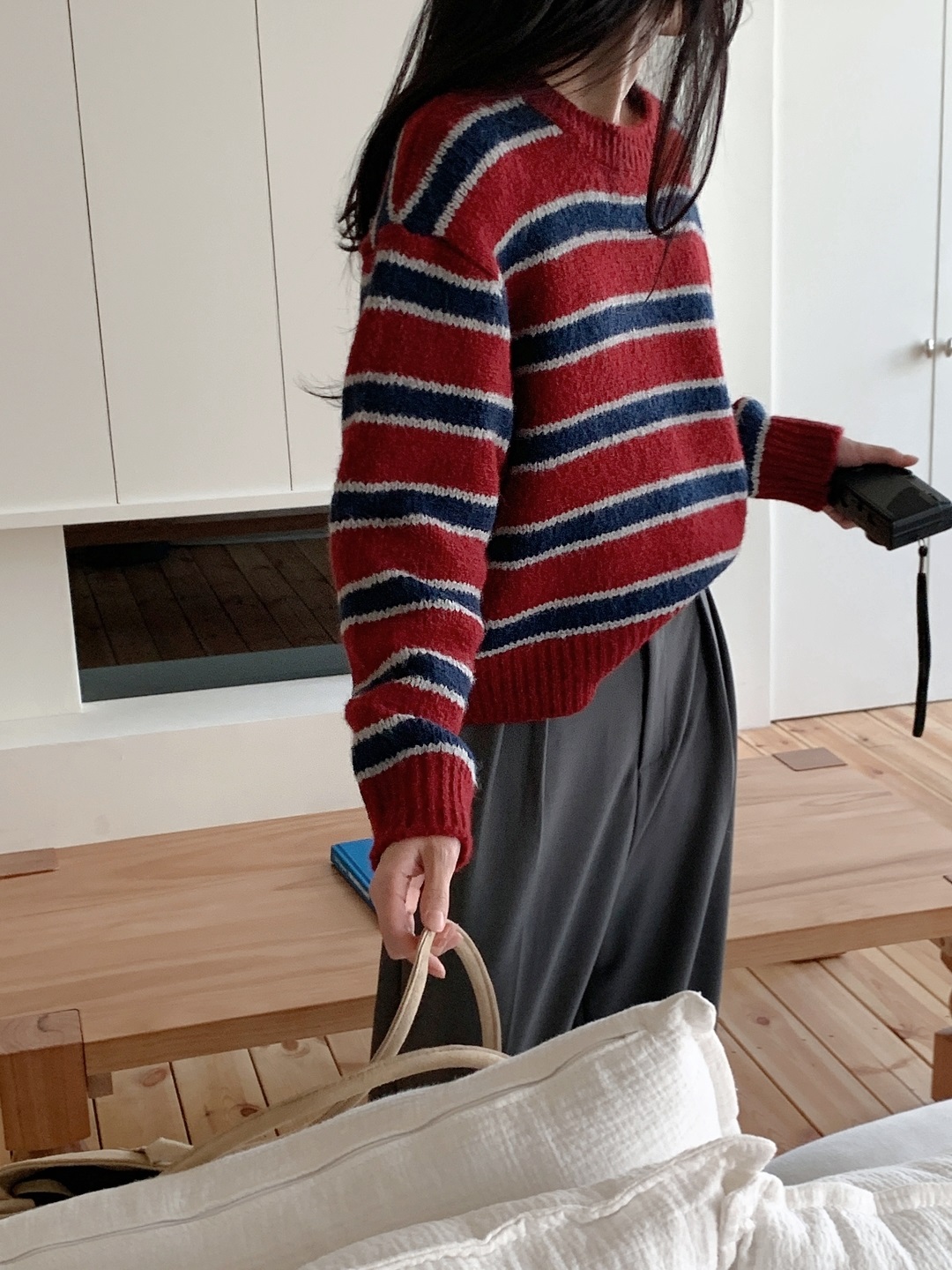ラウンドネックルーズ長袖ボーダー配色ニット | 詳細画像2