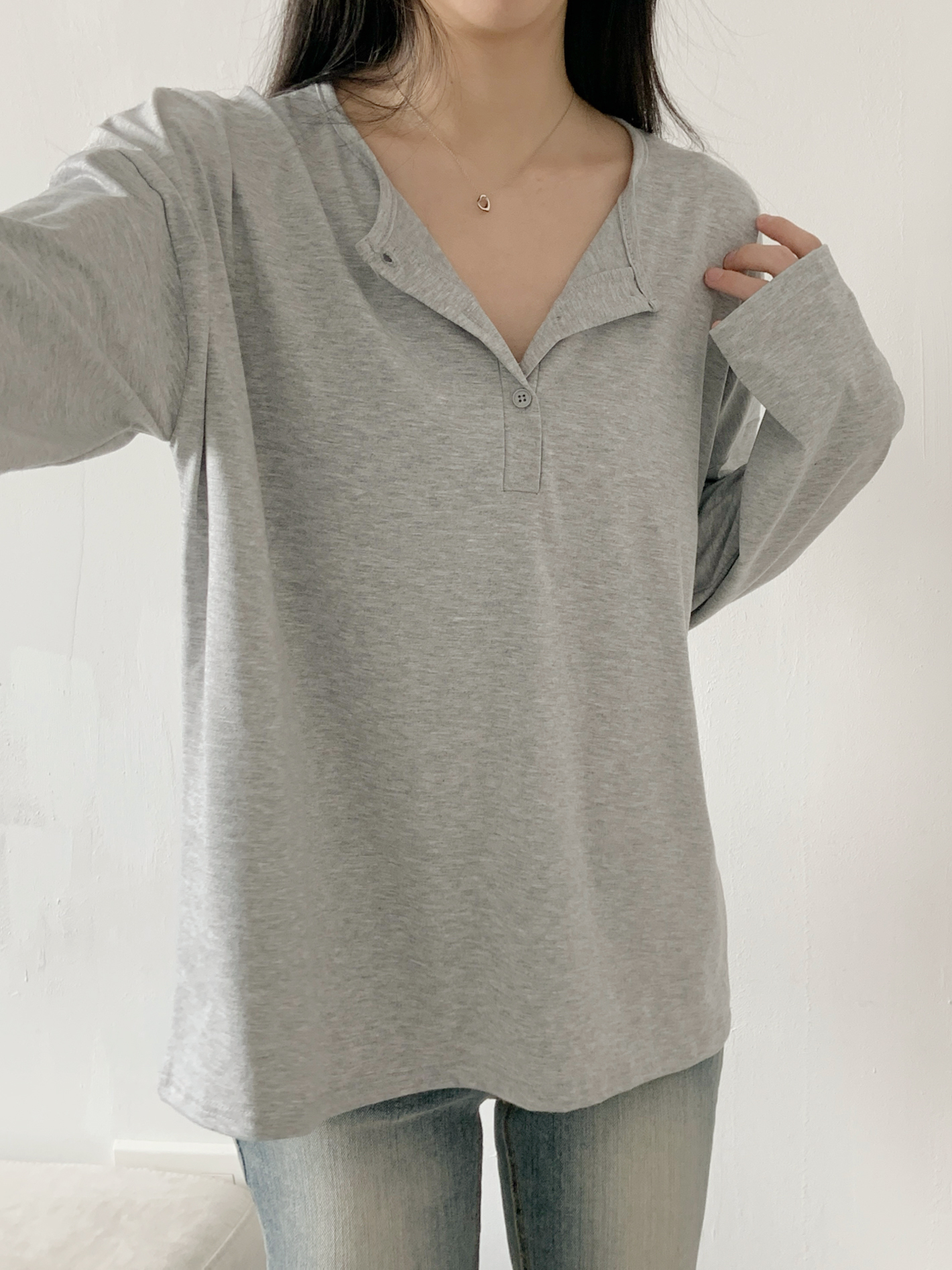 ヘンリーネックハーフボタンルーズ長袖無地Tシャツ | 詳細画像2