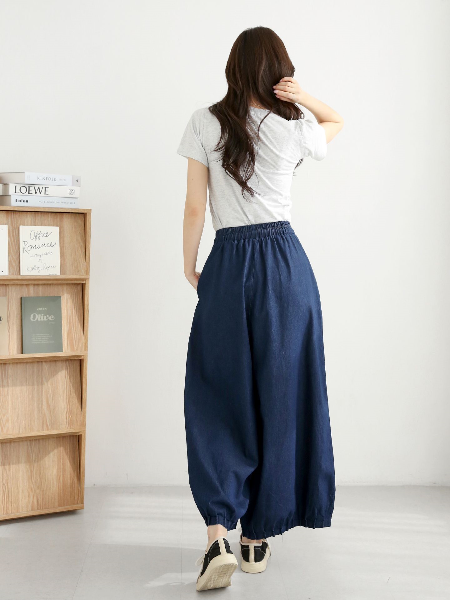 ノンウォッシュデニムドローストリングピンタックポケットウエストゴムワイドライトブルーディープブルーデニムパンツ | 詳細画像4