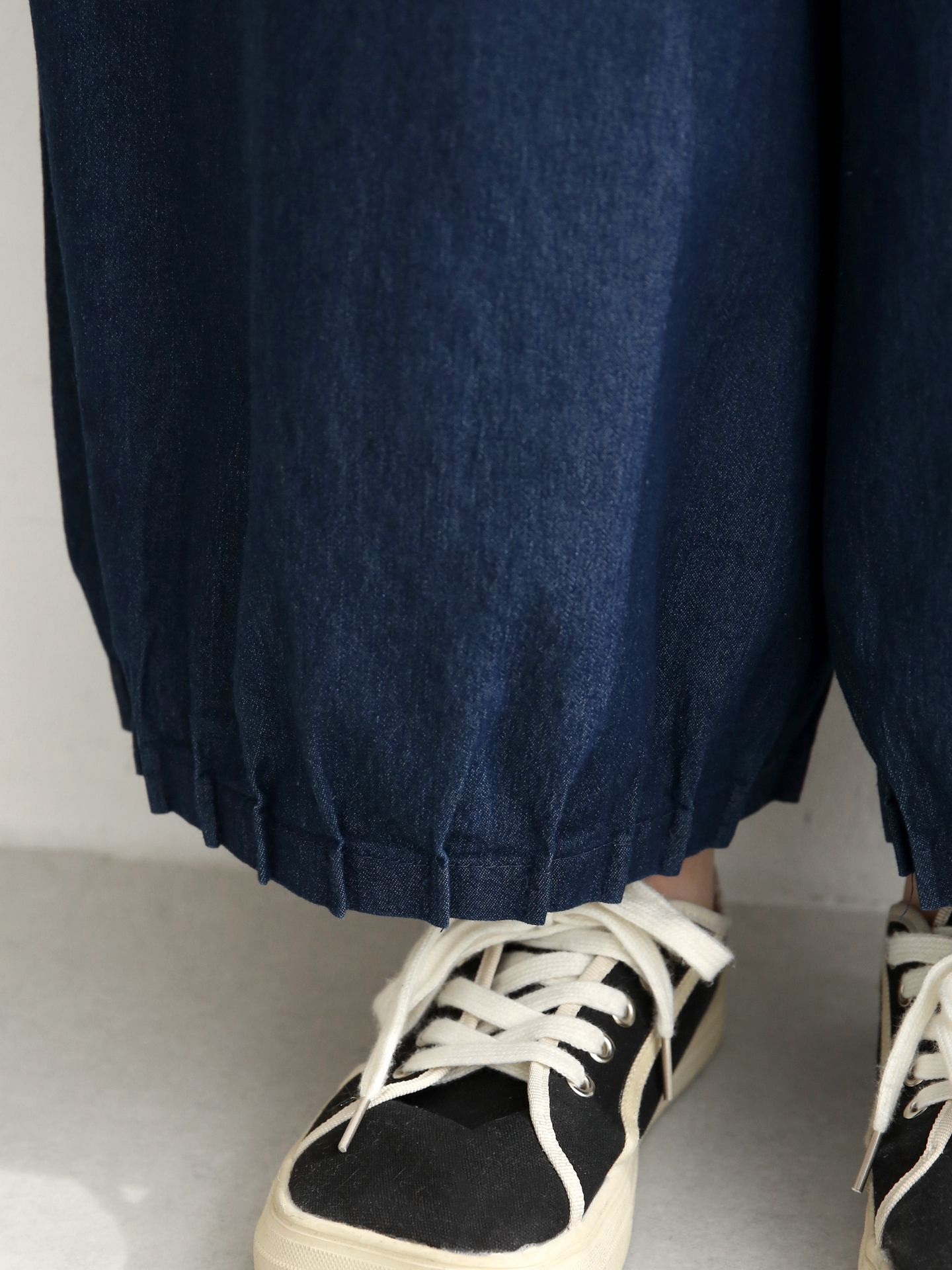 ノンウォッシュデニムドローストリングピンタックポケットウエストゴムワイドライトブルーディープブルーデニムパンツ | 詳細画像12