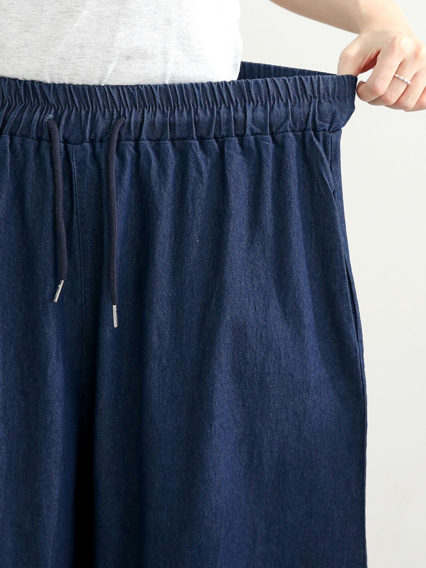 ノンウォッシュデニムドローストリングピンタックポケットウエストゴムワイドライトブルーディープブルーデニムパンツ | 詳細画像17