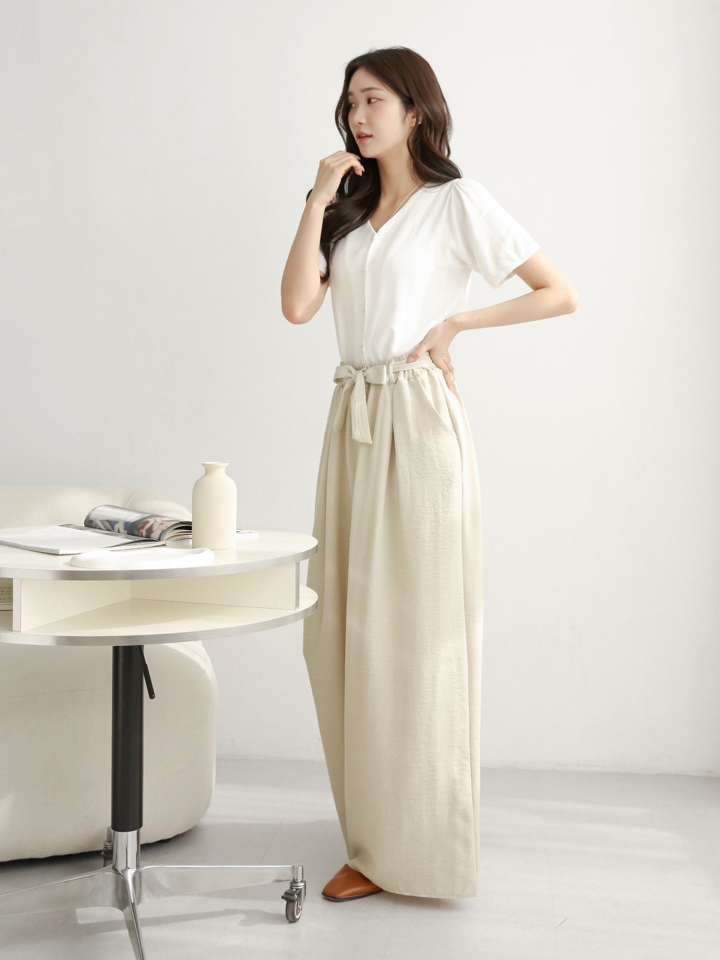 ストラップシャーリングポケットラインウエストゴムツータックワイドループ無地パンツ | 詳細画像9