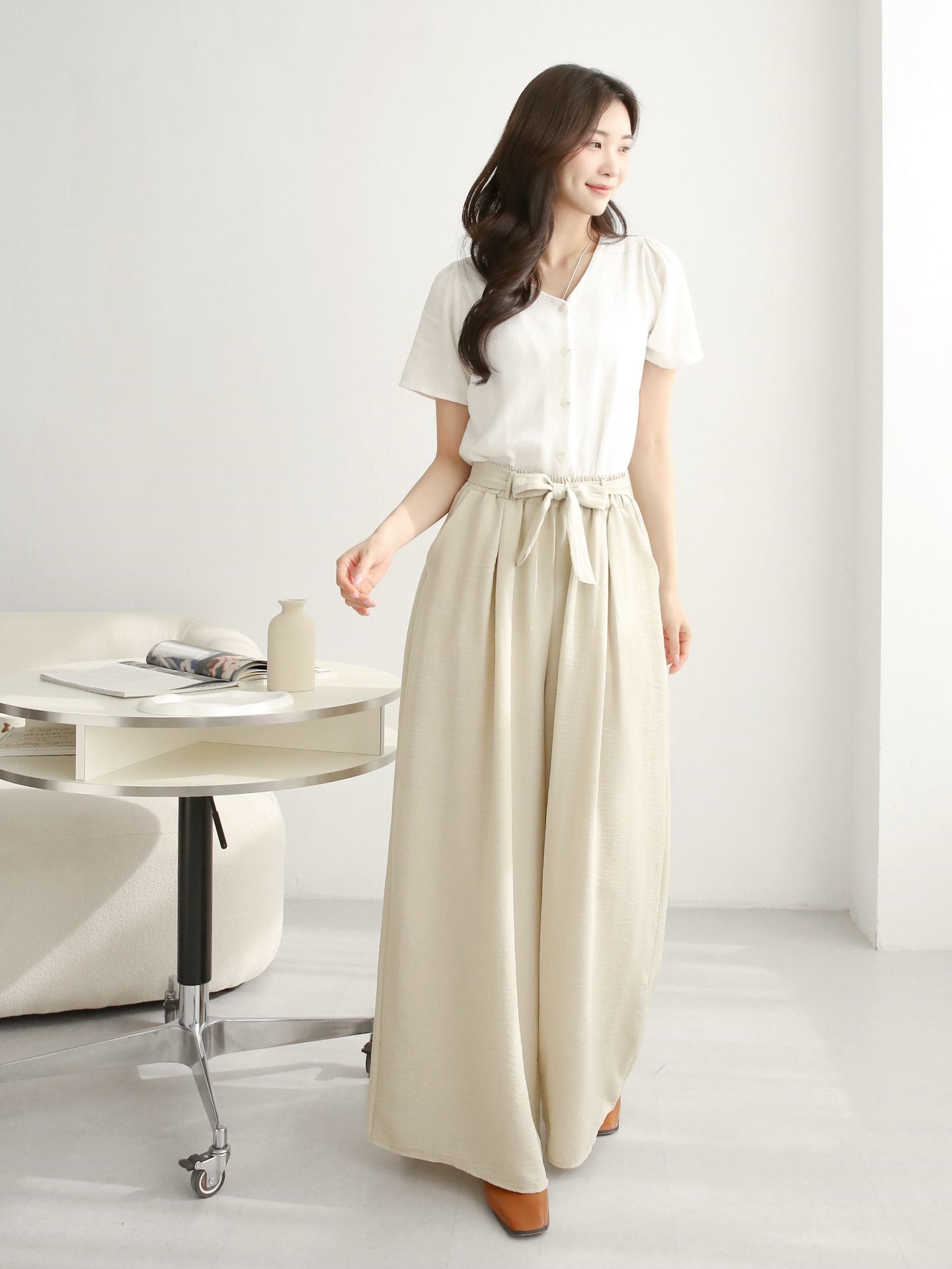 ストラップシャーリングポケットラインウエストゴムツータックワイドループ無地パンツ | 詳細画像12