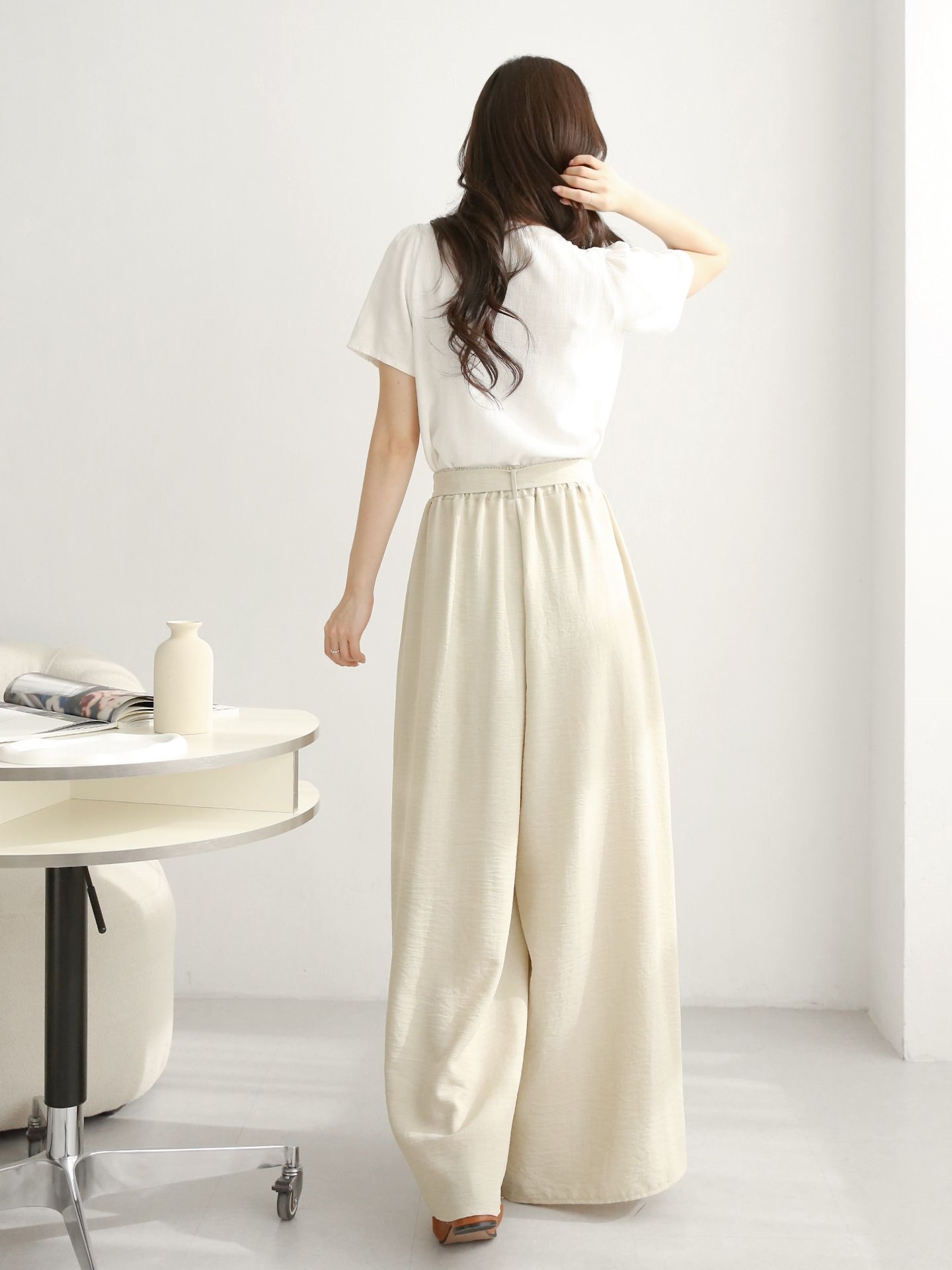 ストラップシャーリングポケットラインウエストゴムツータックワイドループ無地パンツ | 詳細画像13