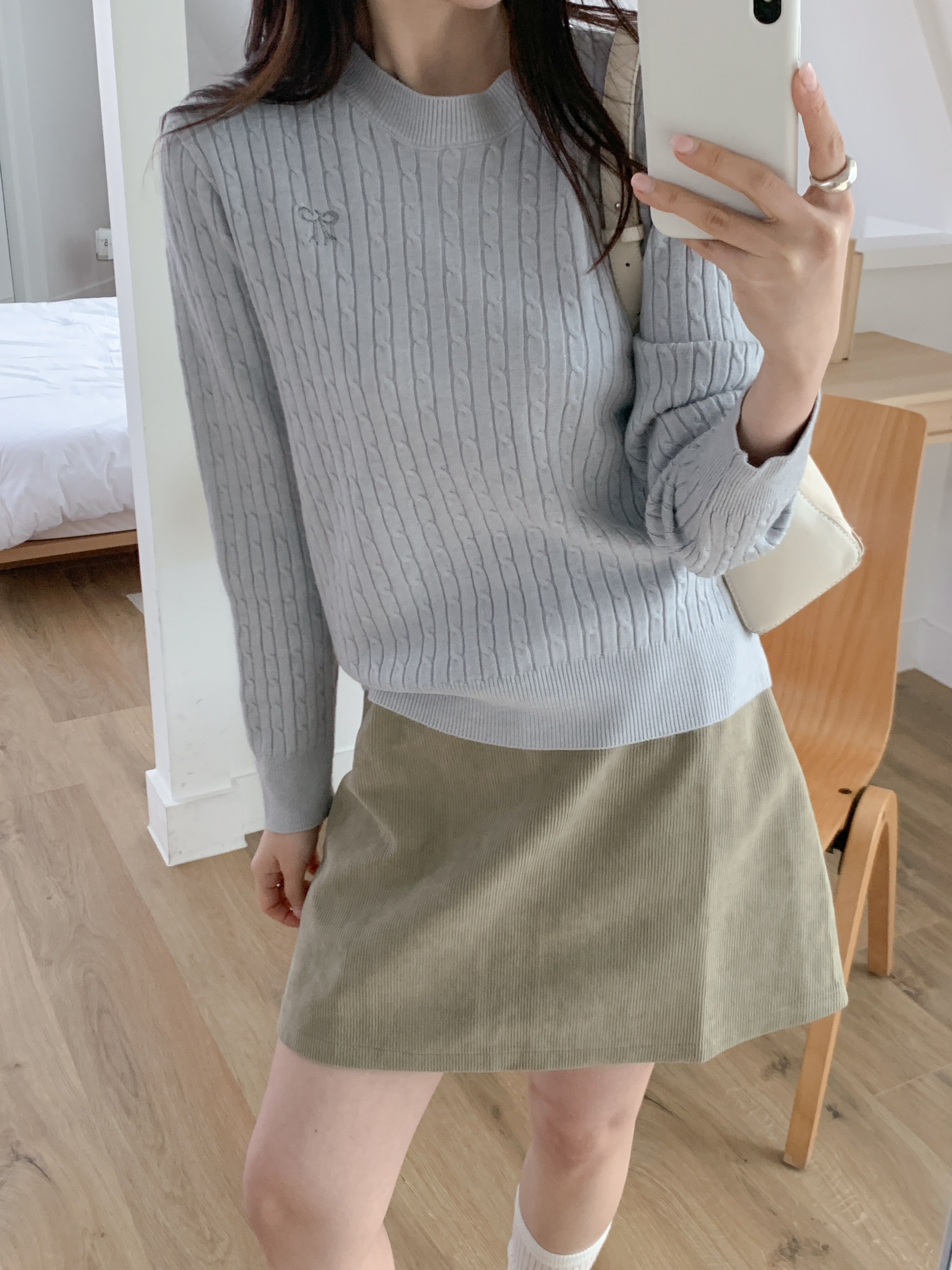 ラウンドネックベーシック長袖刺繍ケーブルリボン柄ニット | 詳細画像4