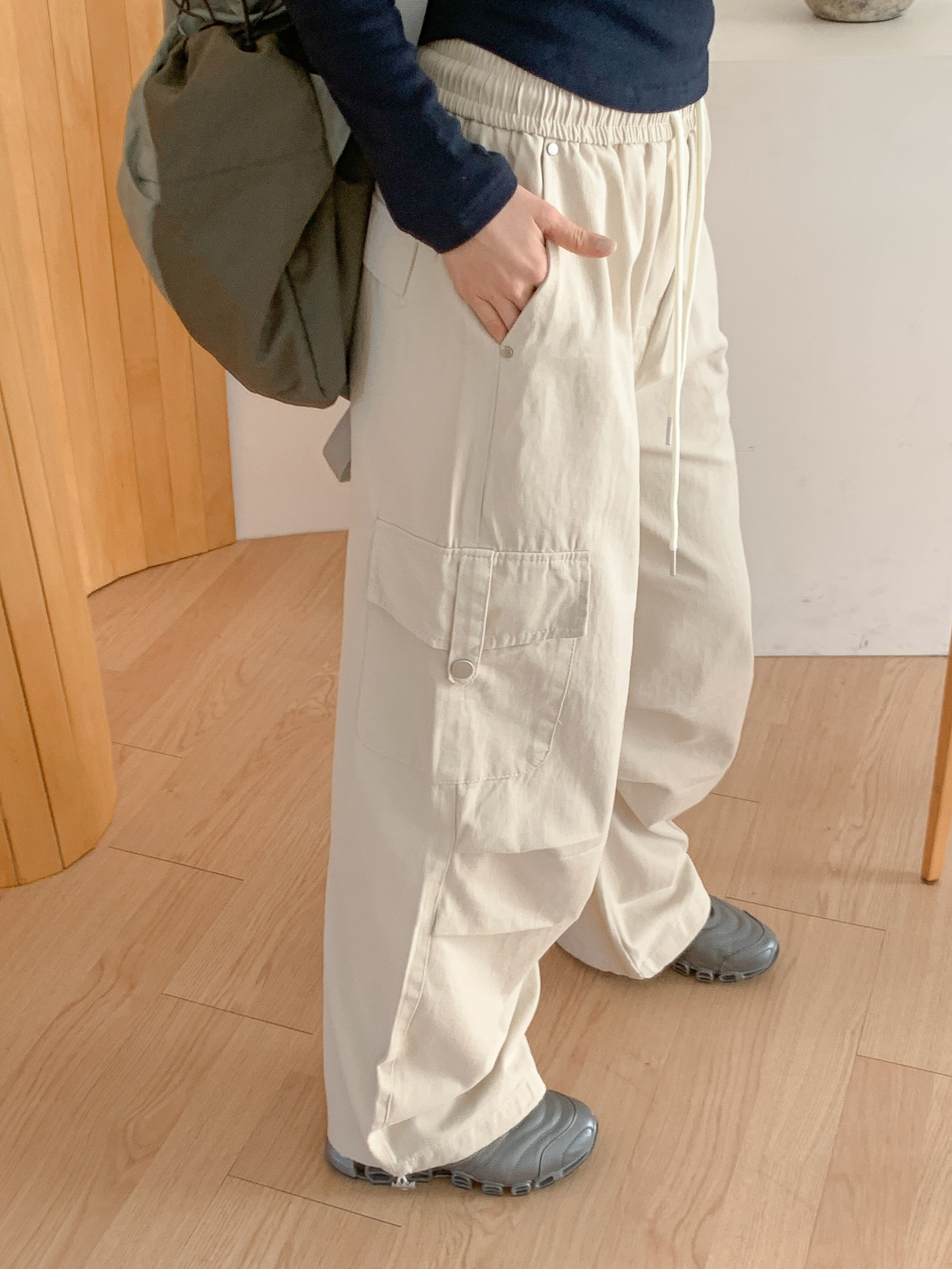 コットンドローストリングポケットラインカーゴドローコードロングリベットパンツ | 詳細画像3