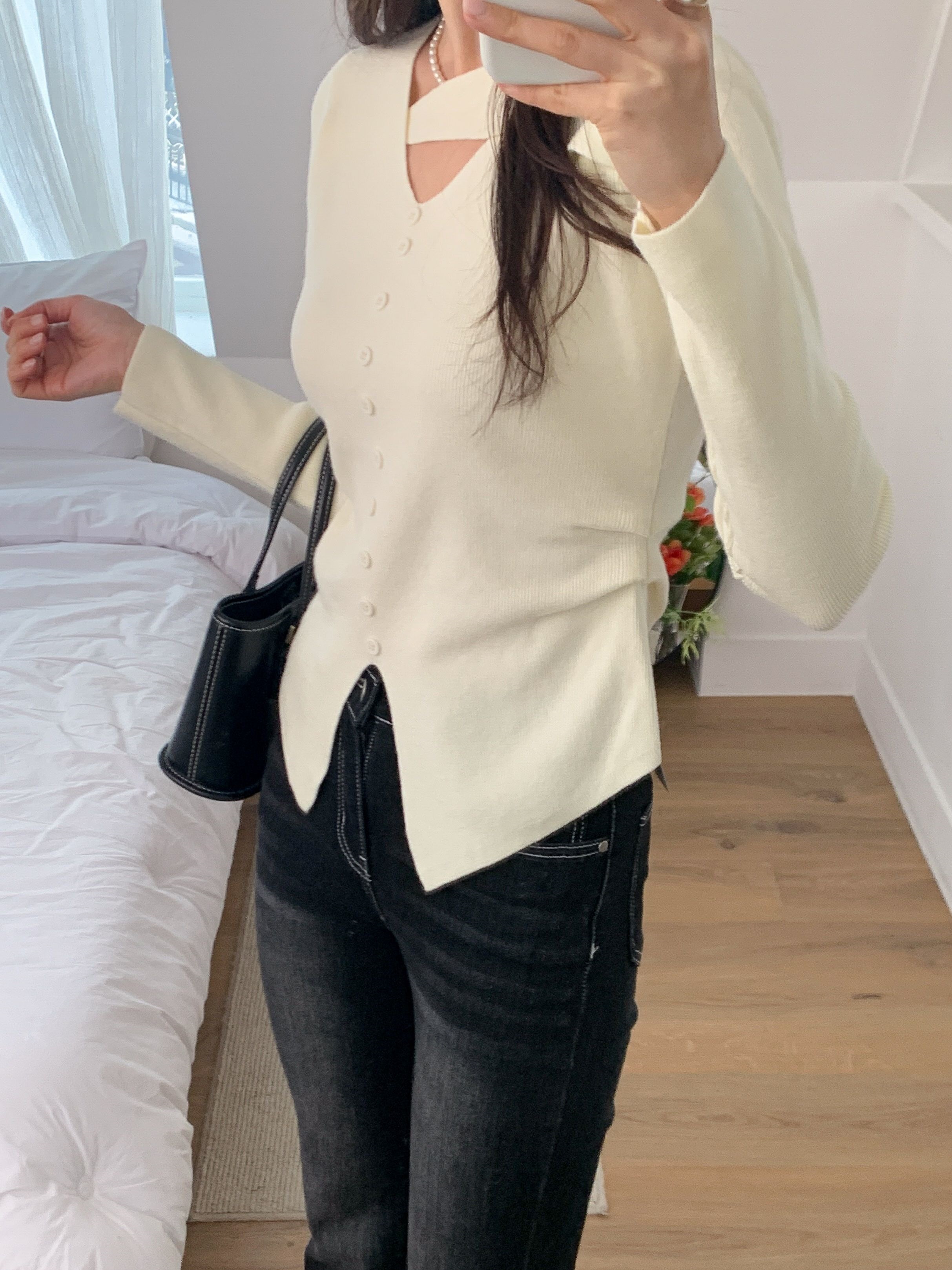 アンバランスネックスリットスリム長袖ギャザーフェイクボタン無地ニット | 詳細画像2