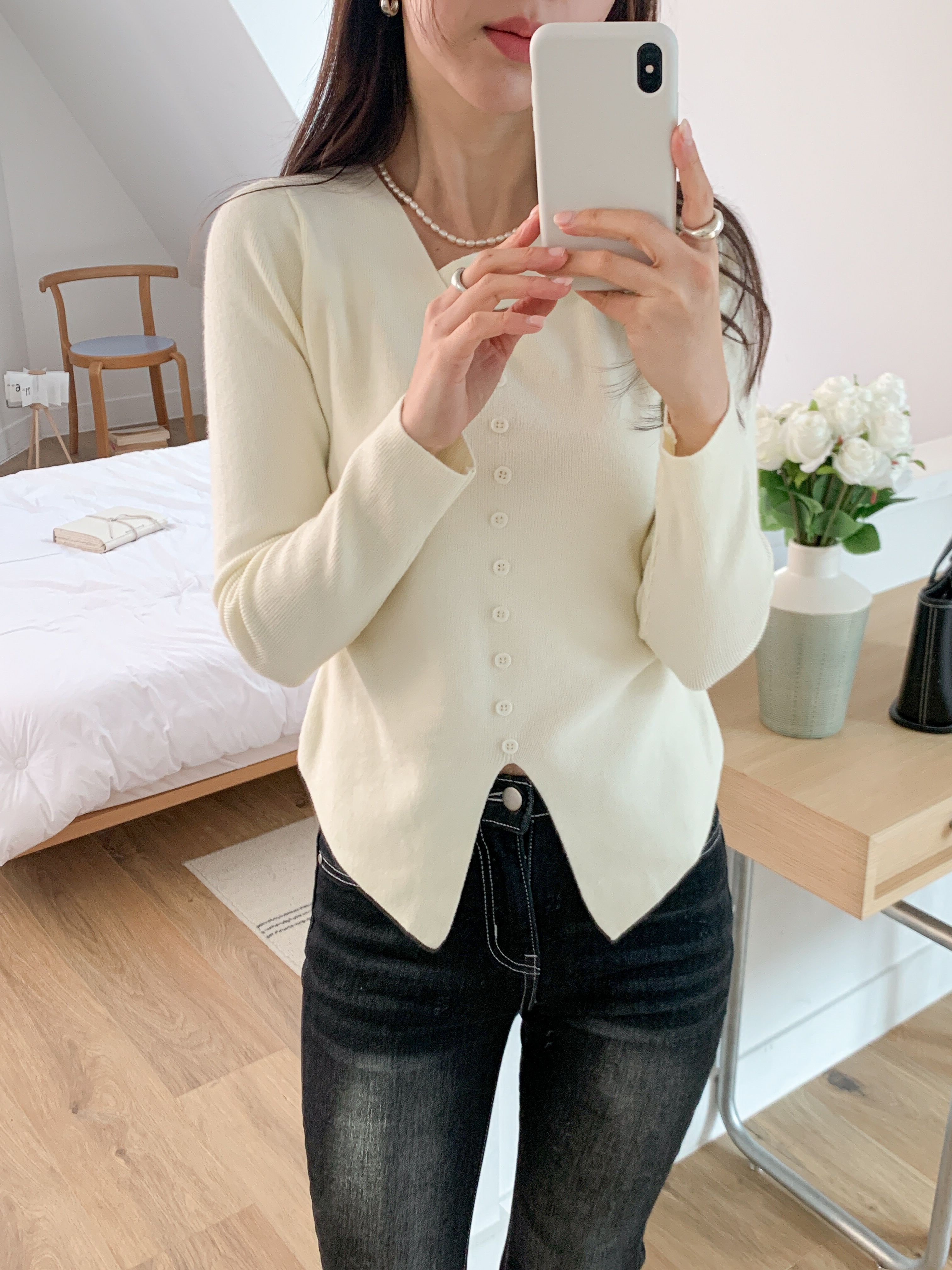 アンバランスネックスリットスリム長袖ギャザーフェイクボタン無地ニット | 詳細画像9