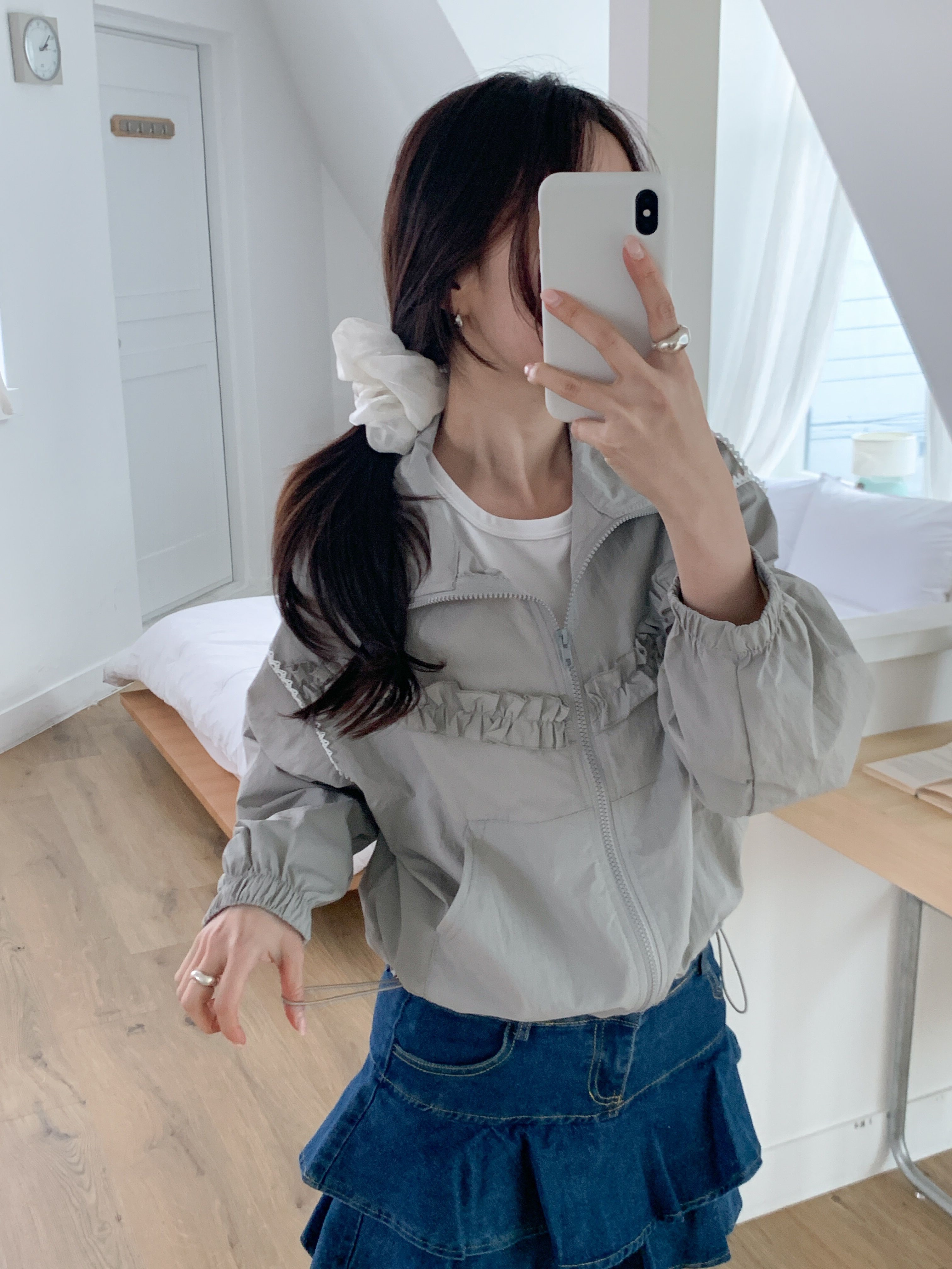 レースナイロンジップアップハイネックフリルゴムラインドローコードカンガルーポケットジャンパー | 詳細画像3