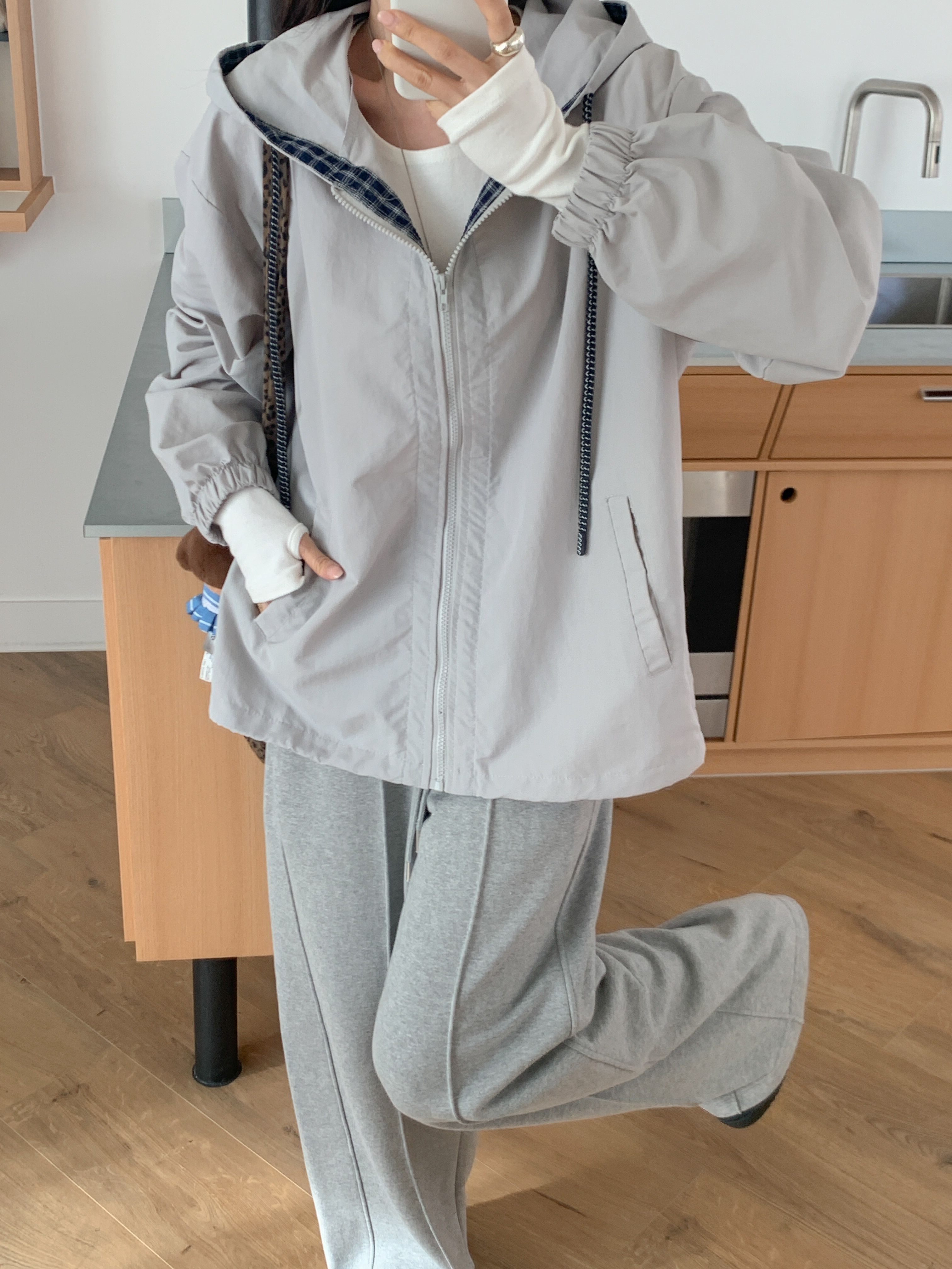 コンビナイロンジップアップフードドローストリングオーバーサイズ長袖カンガルーポケットチェックジャンパー | 詳細画像9