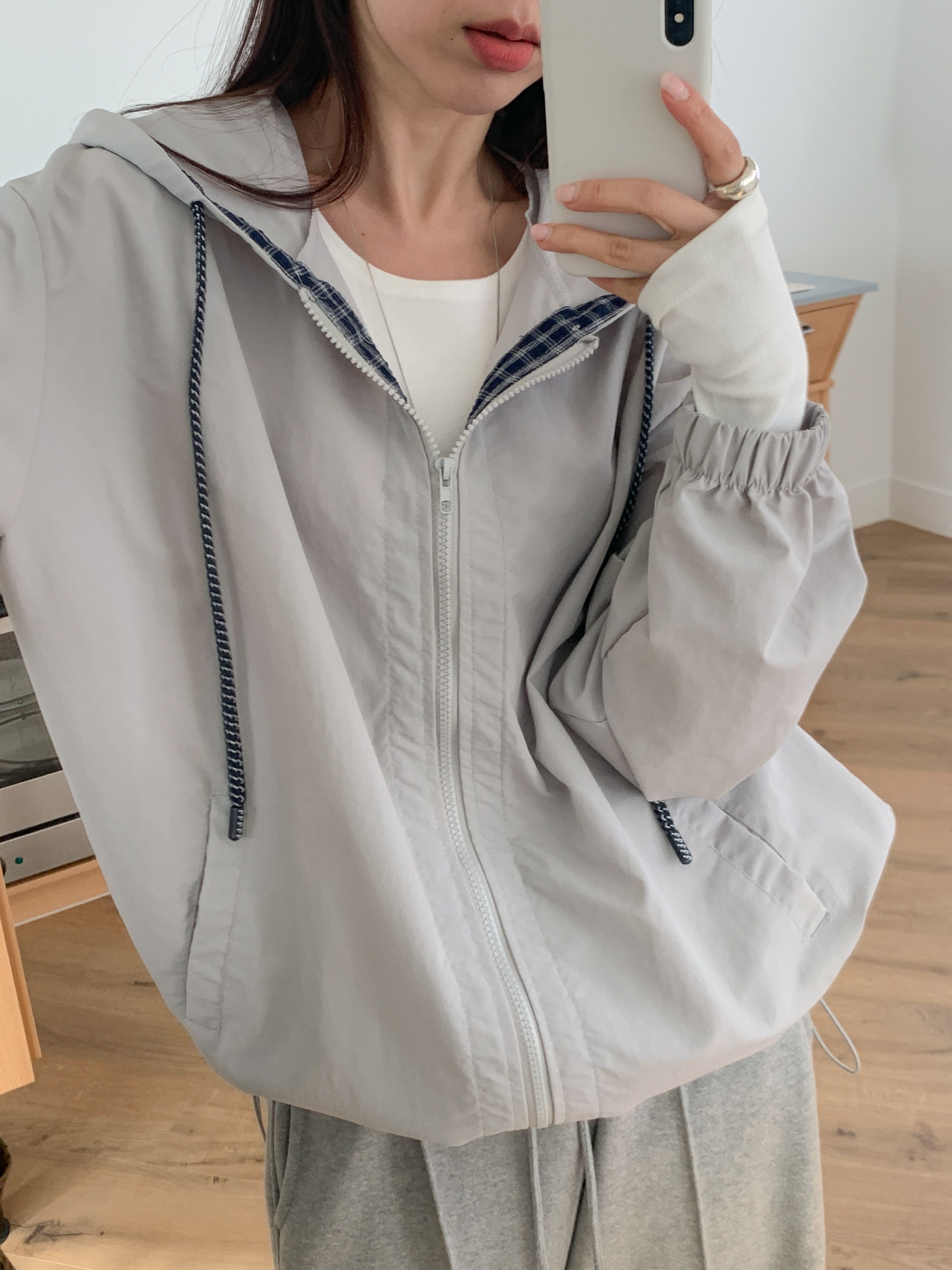 コンビナイロンジップアップフードドローストリングオーバーサイズ長袖カンガルーポケットチェックジャンパー | 詳細画像15