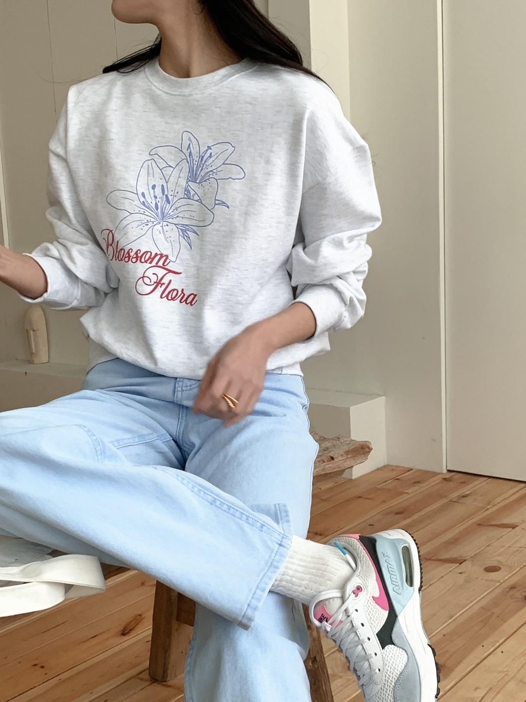 ラウンドネックルーズ長袖プリントスウェット | 詳細画像3