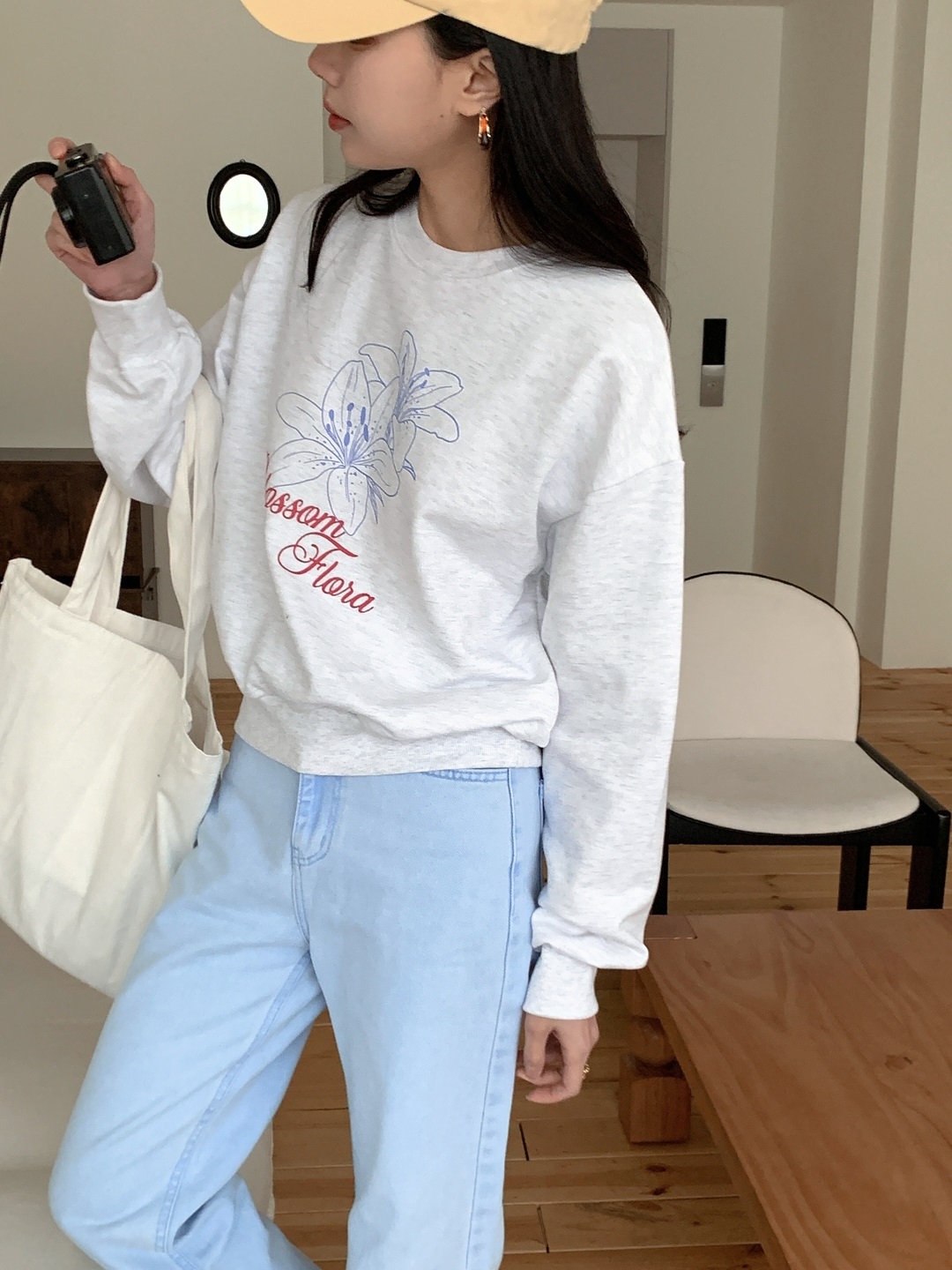 ラウンドネックルーズ長袖プリントスウェット | 詳細画像15