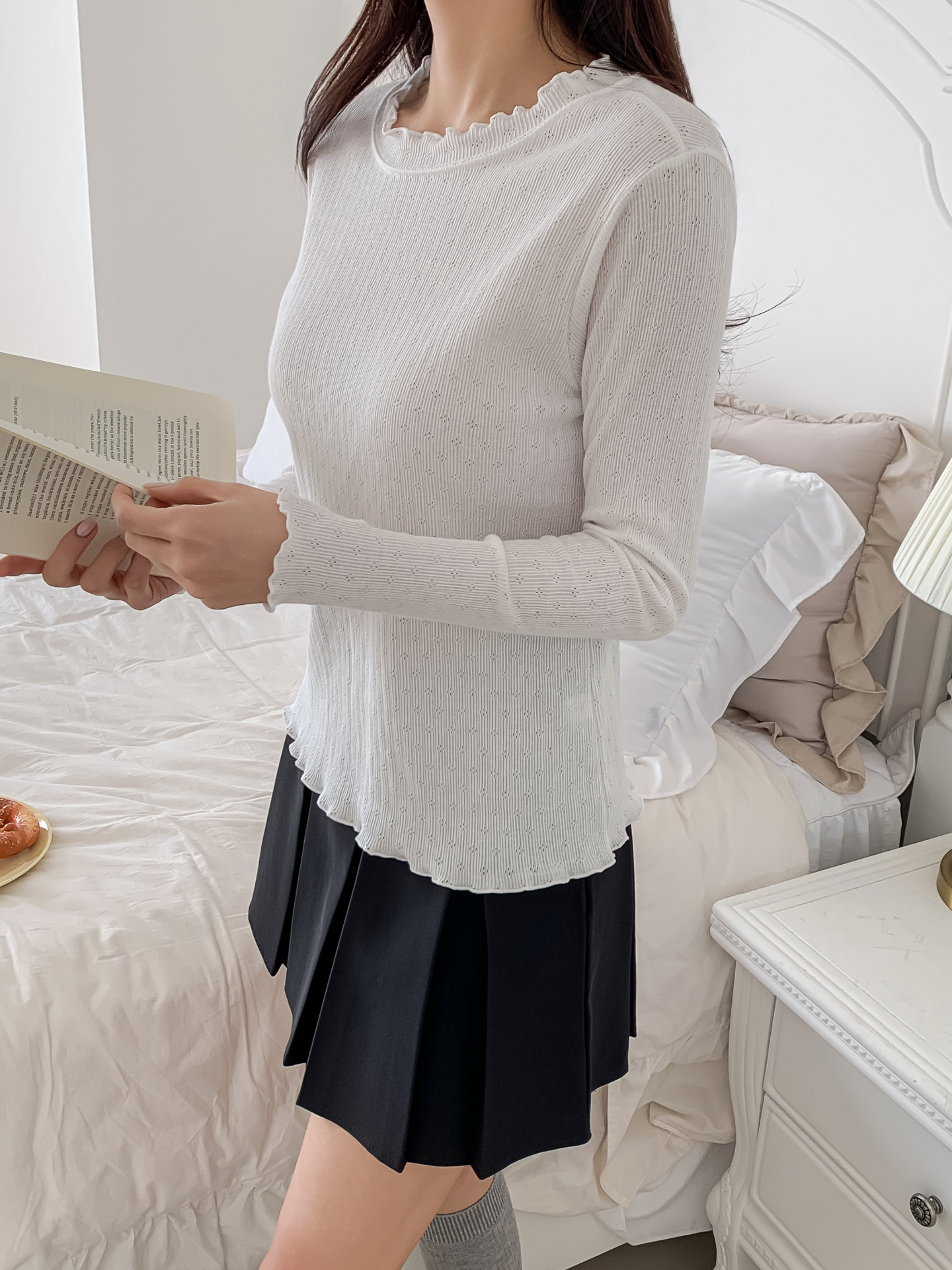 リブメロウパンチングベルスリーブ長袖フリル ネックTシャツ | 詳細画像10