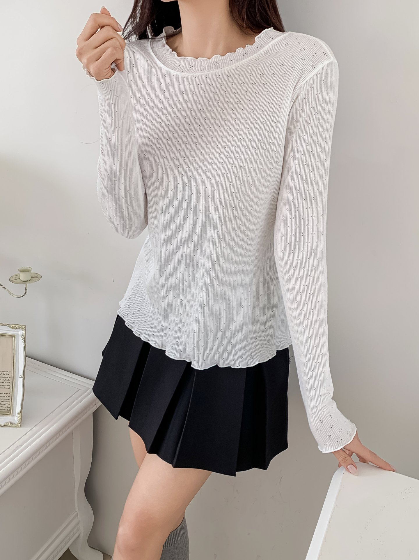 リブメロウパンチングベルスリーブ長袖フリル ネックTシャツ | 詳細画像14