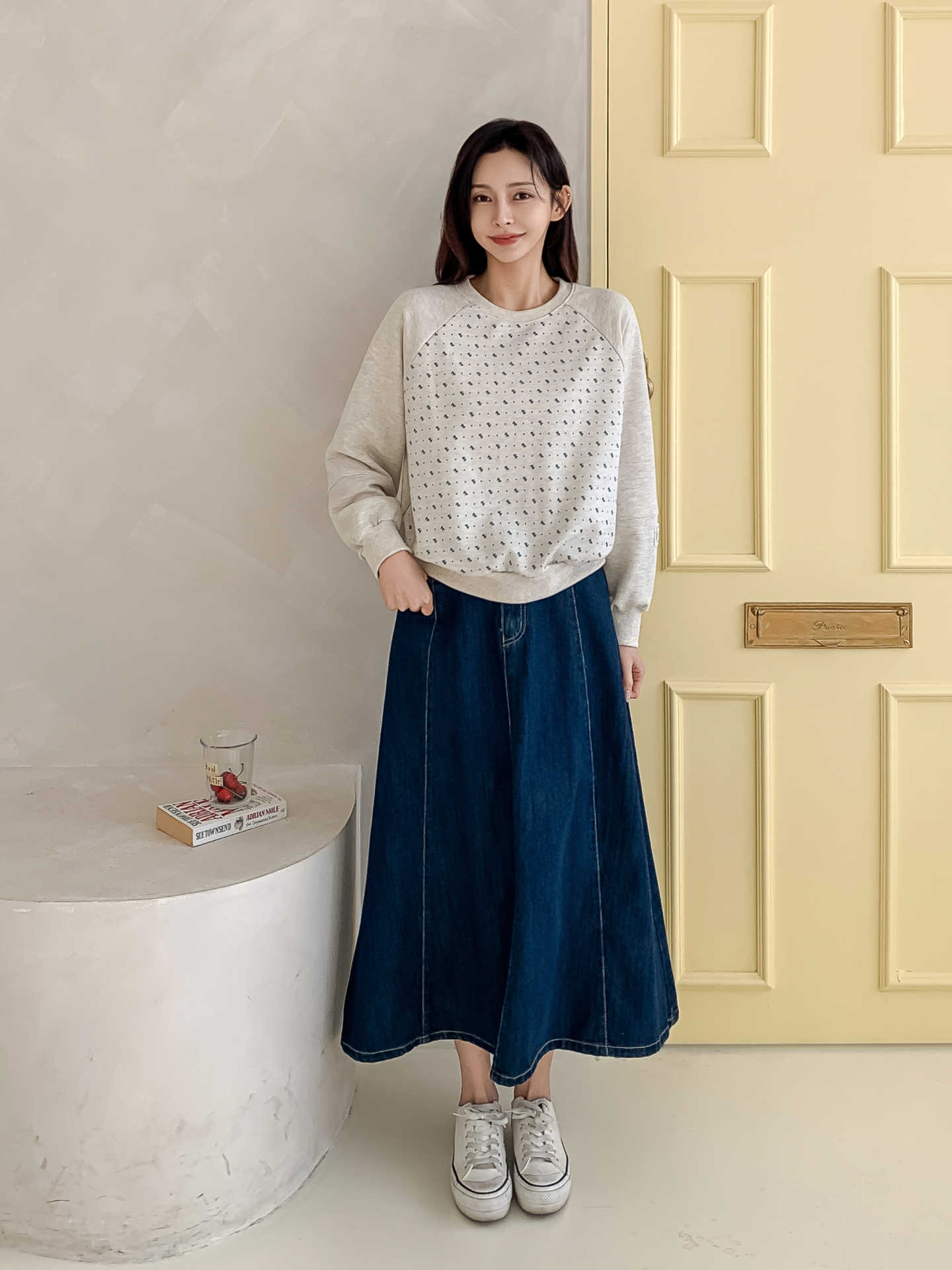 ラウンドネックパッチラグランルーズ長袖ドットスウェット | 詳細画像2