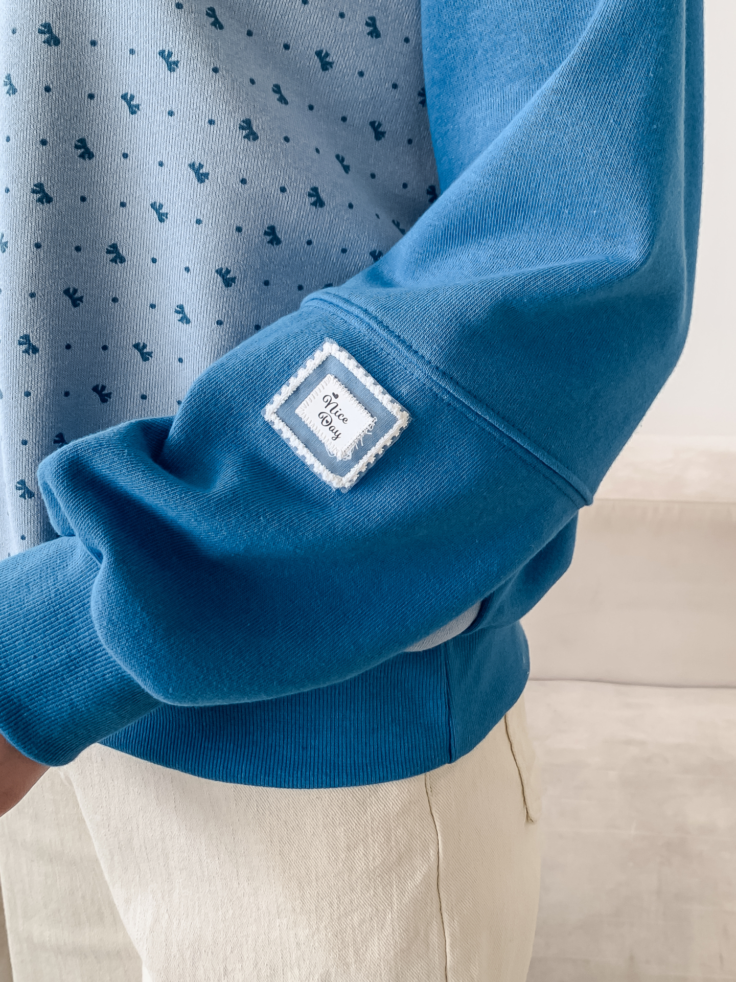 ラウンドネックパッチラグランルーズ長袖ドットスウェット | 詳細画像23