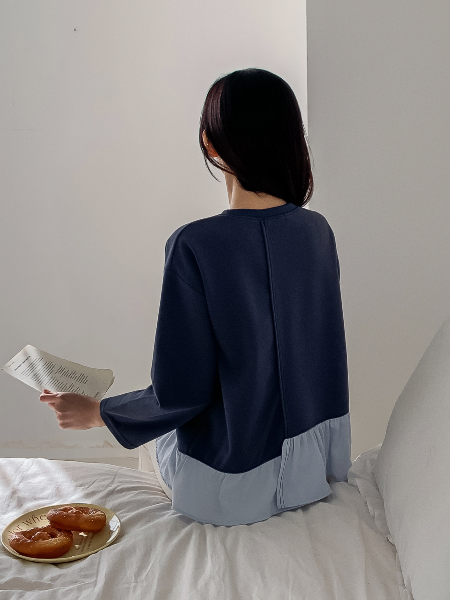 コンビラウンドネックラインレイヤード風ルーズアンバランス長袖ブラウス | 詳細画像10