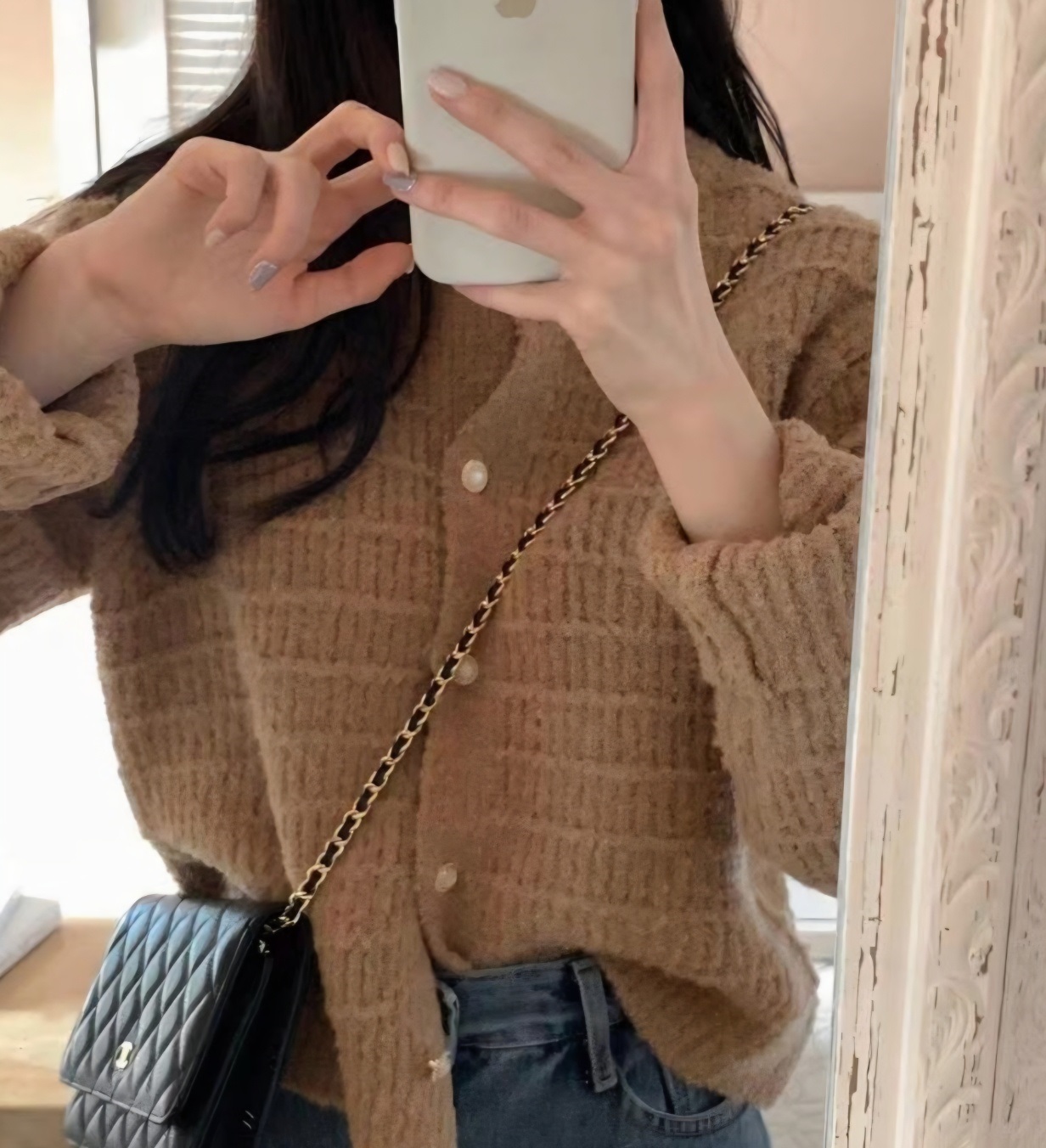 ラウンドネックパール調ボタンルーズ長袖セミクロップドカーディガン | 詳細画像5