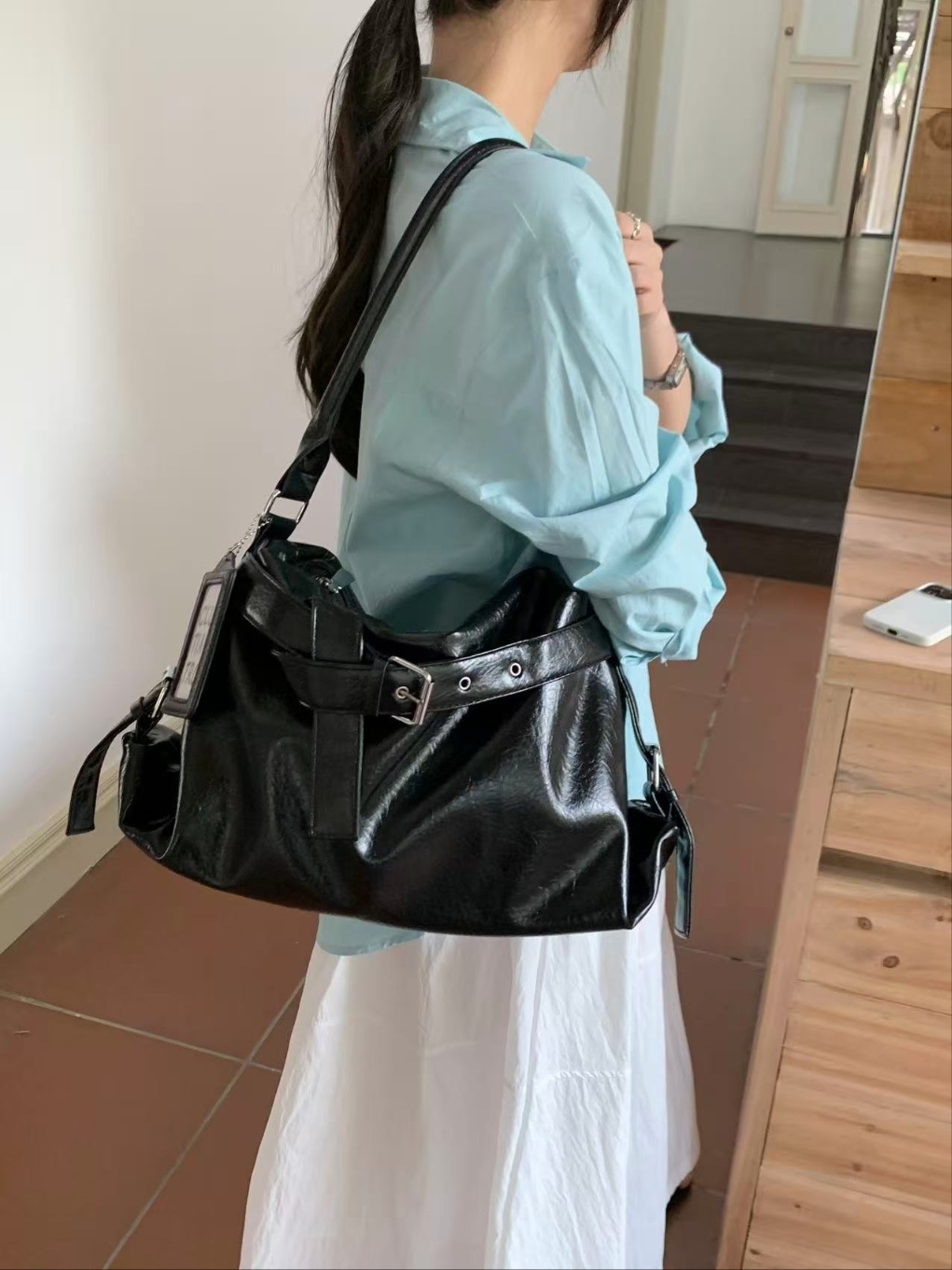 レザー調ジップアップベルトビッグトートバッグ | 詳細画像3