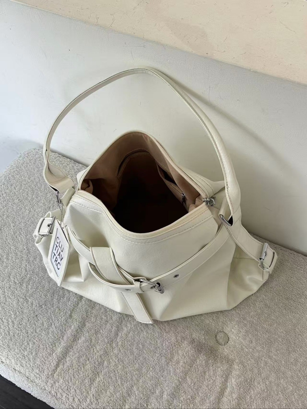 レザー調ジップアップベルトビッグトートバッグ | 詳細画像19