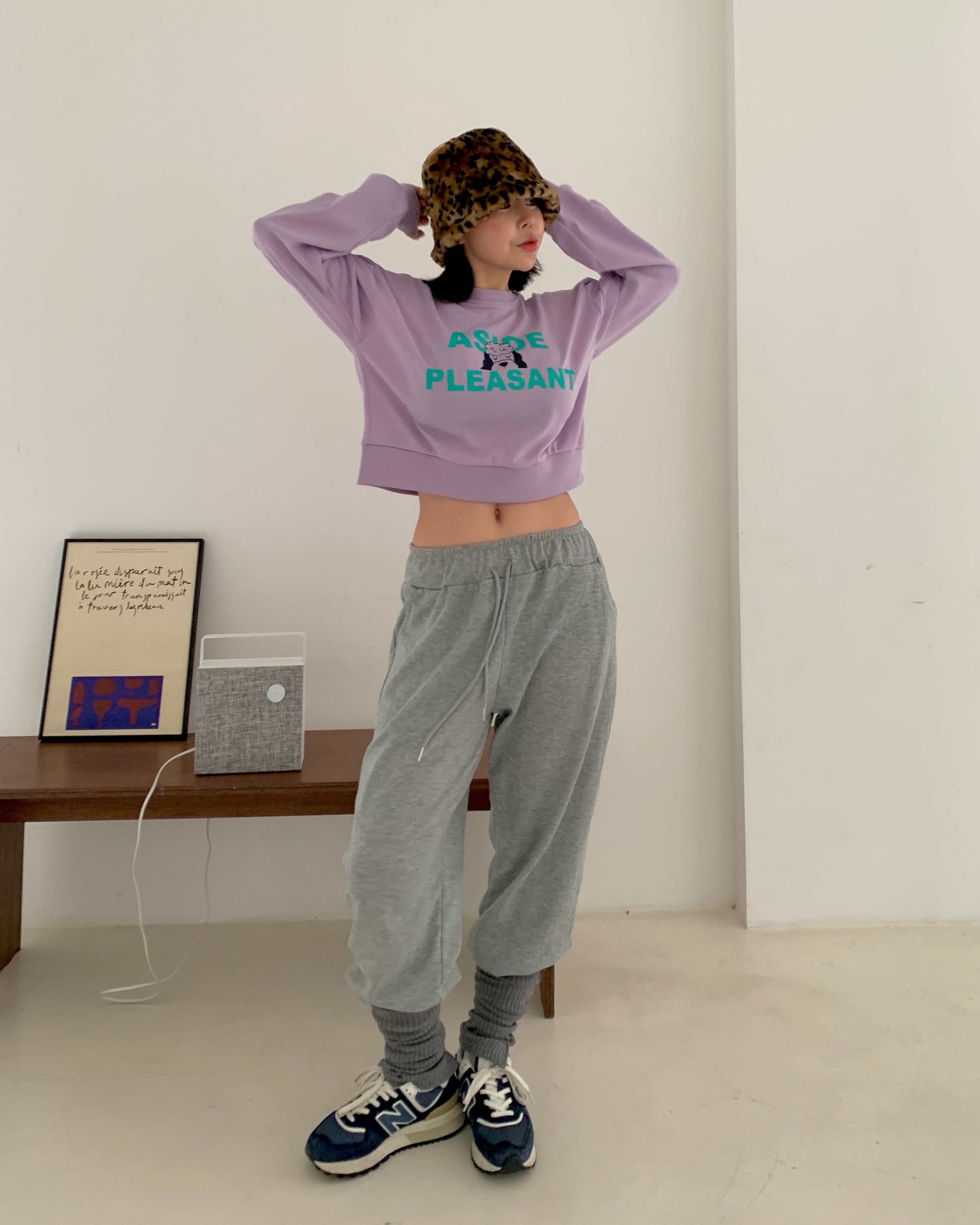 ラウンドネッククロップドルーズ長袖ロゴプリントスウェット | 詳細画像6