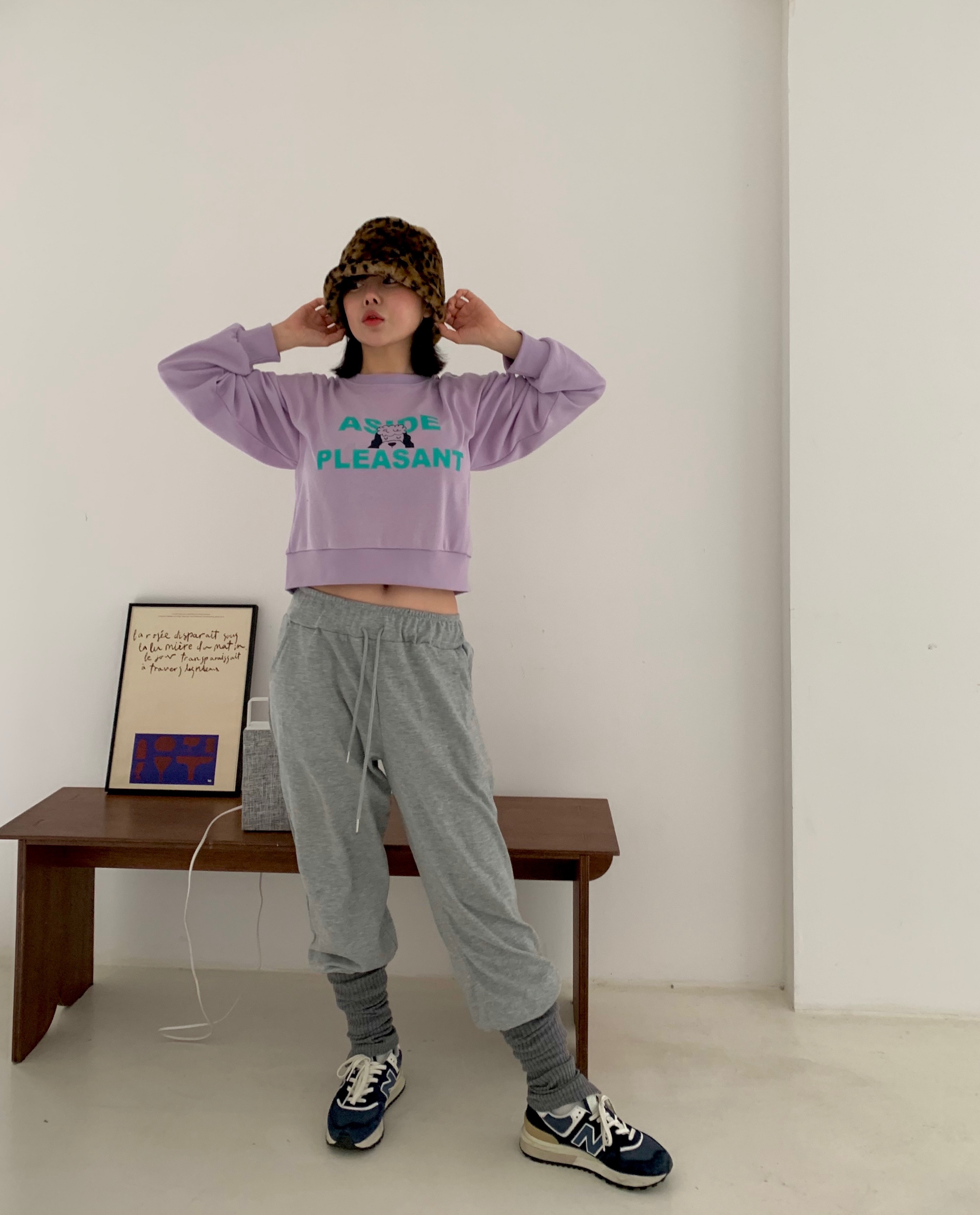 ラウンドネッククロップドルーズ長袖ロゴプリントスウェット | 詳細画像7