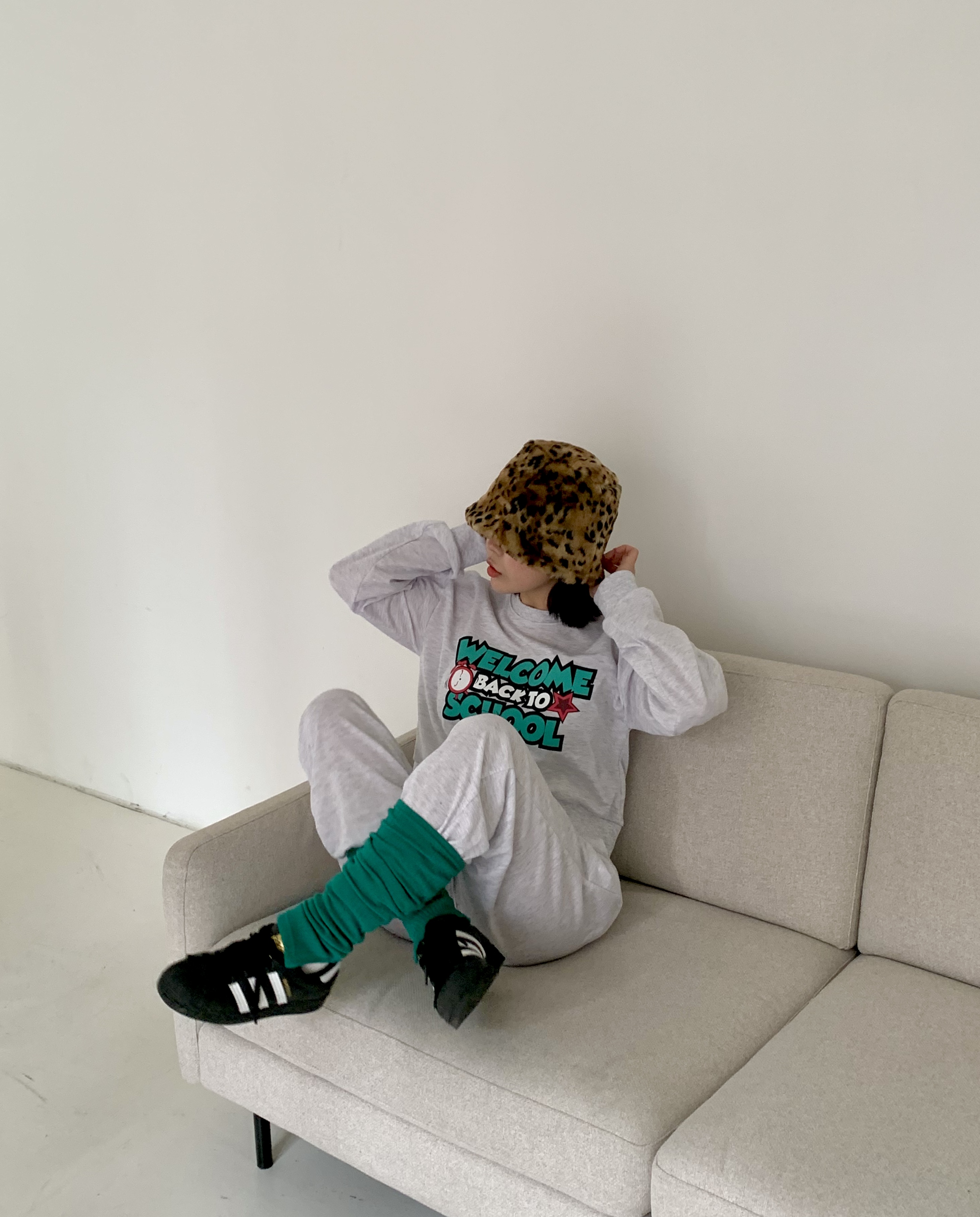 ラウンドネッククロップドルーズ長袖ロゴスウェット | 詳細画像6