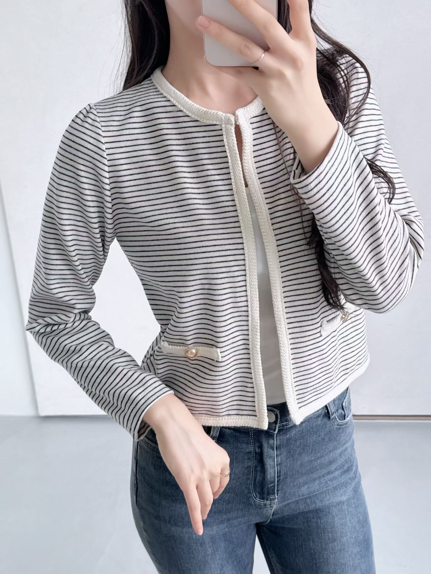 ラウンドネックパフスリーブクロップド長袖ホックフェイクポケットボーダー配色カーディガン | 詳細画像2