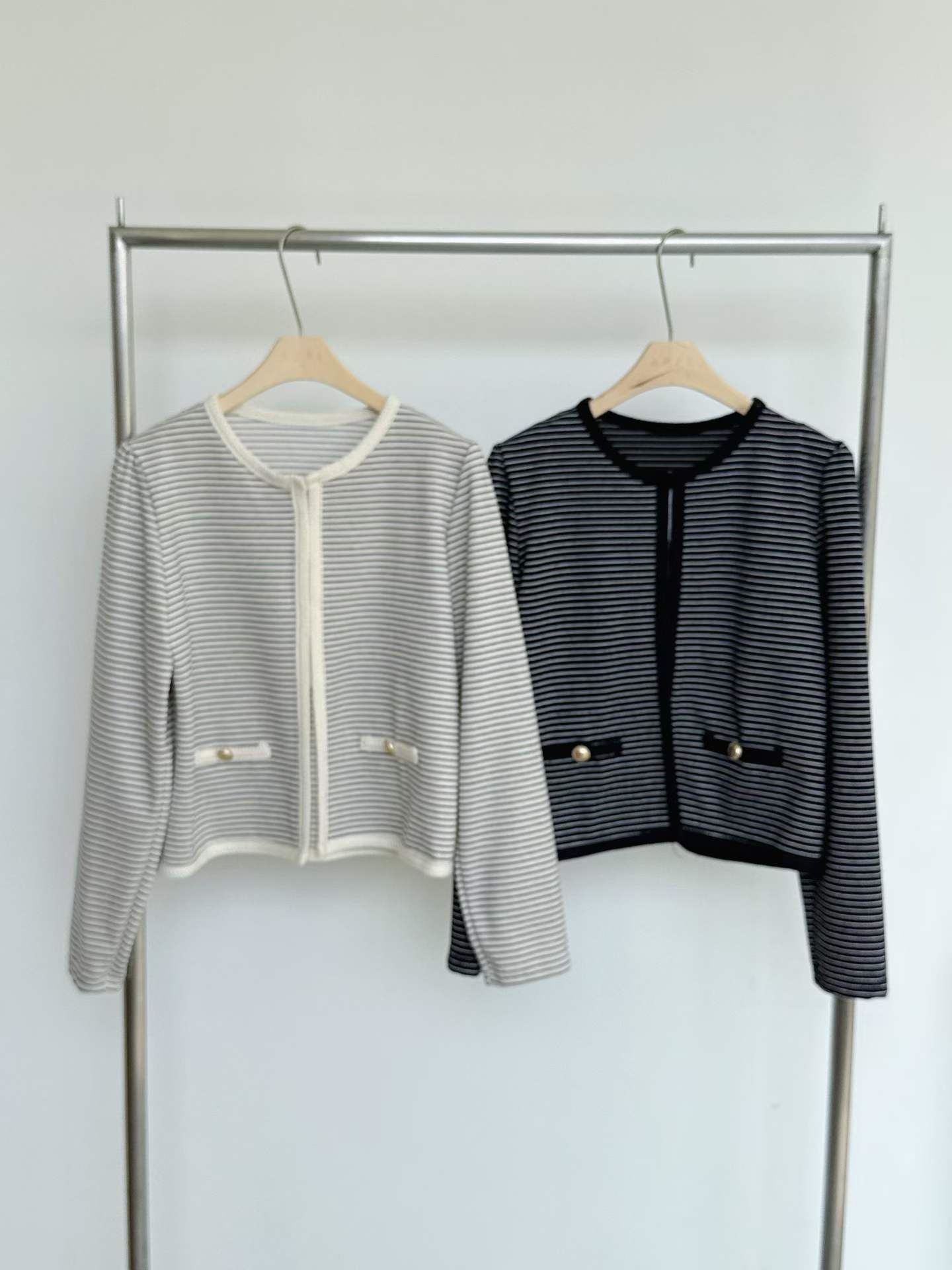 ラウンドネックパフスリーブクロップド長袖ホックフェイクポケットボーダー配色カーディガン | 詳細画像10