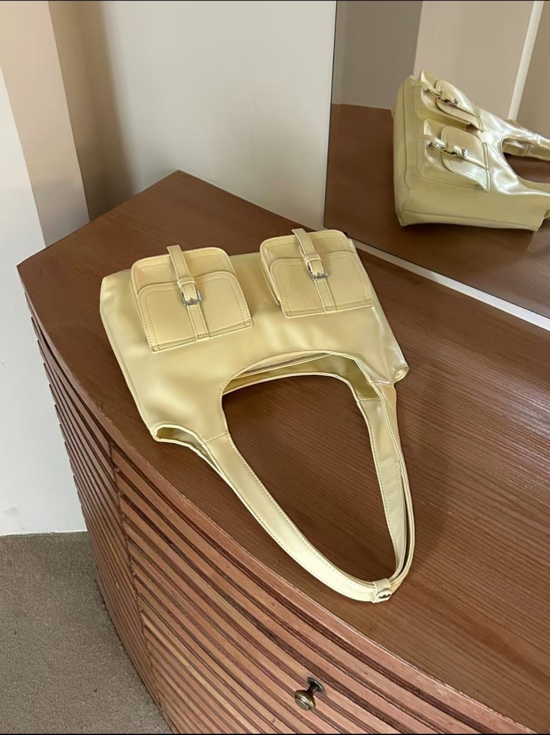 レザー調ジップアップポケットグロス無地トートバッグ | 詳細画像12