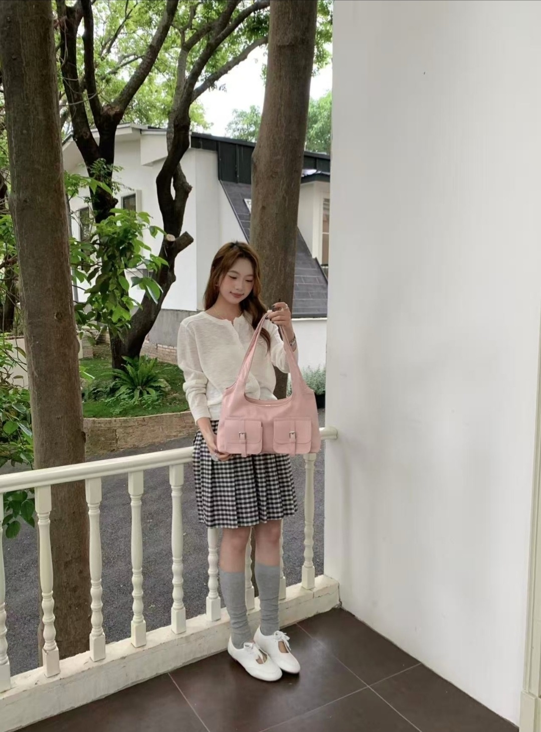 レザー調ジップアップポケットグロス無地トートバッグ | 詳細画像8