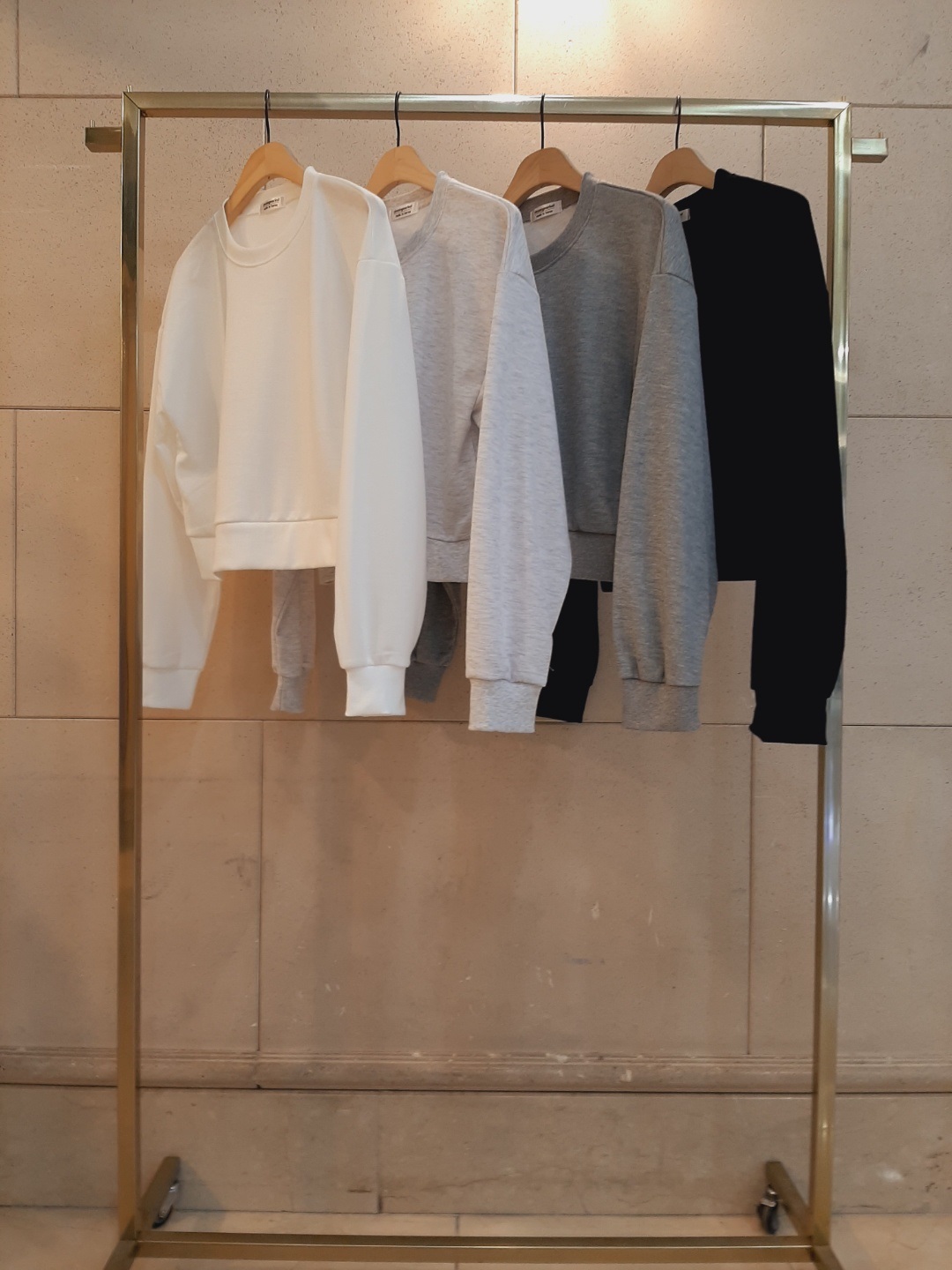 ラウンドネッククロップドルーズ長袖無地スウェット | 詳細画像10