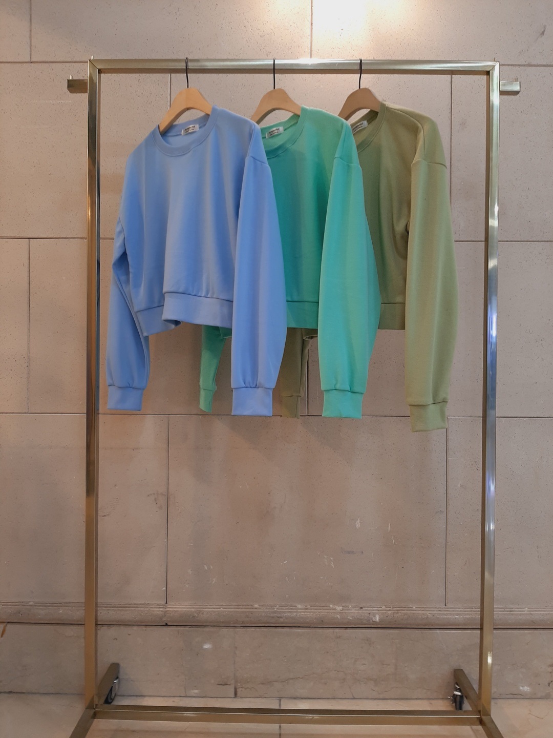 ラウンドネッククロップドルーズ長袖無地スウェット | 詳細画像11