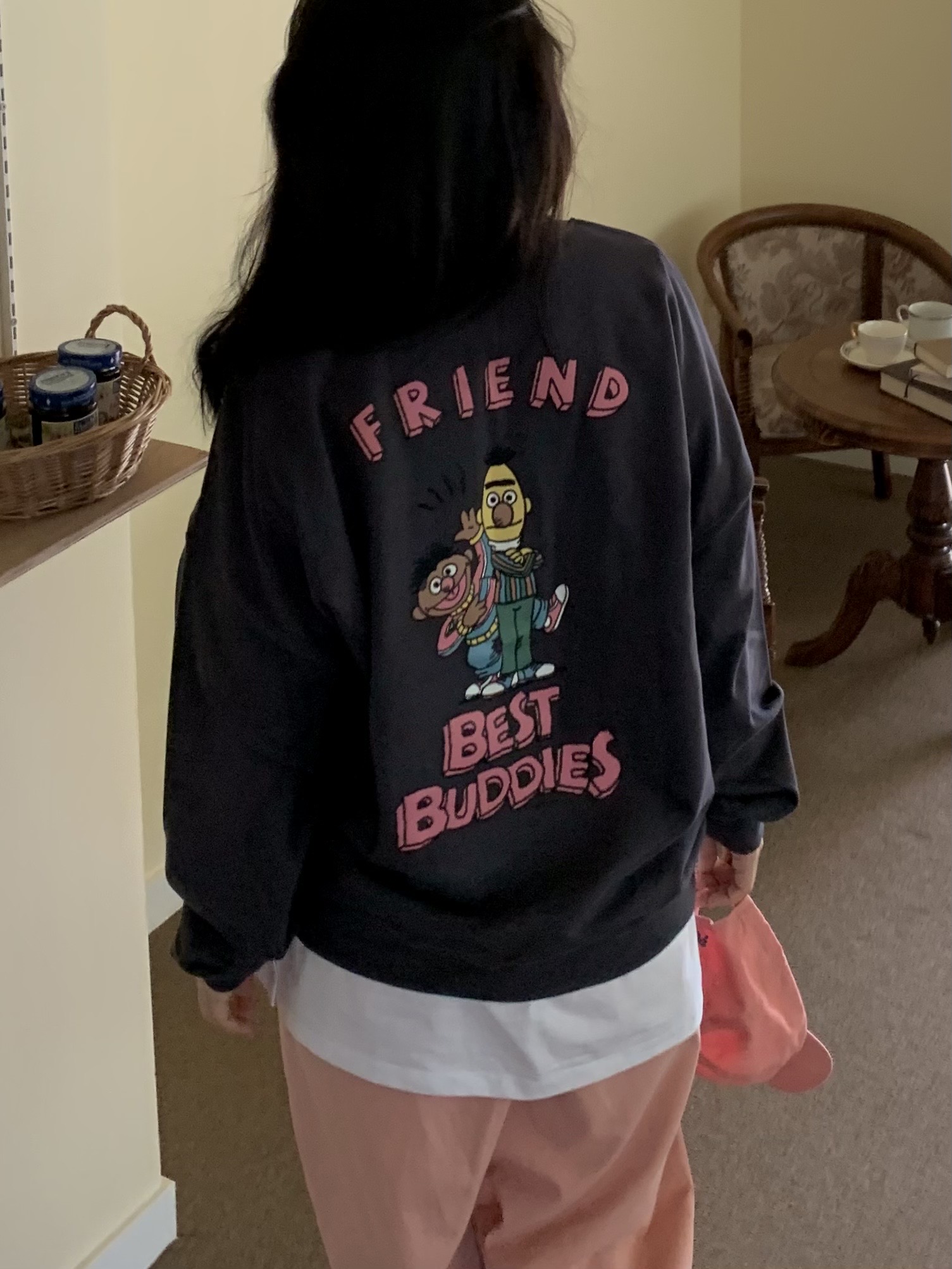 リボンラウンドネックオーバーサイズボクシー長袖ハーフ両面プリントスウェット | 詳細画像2