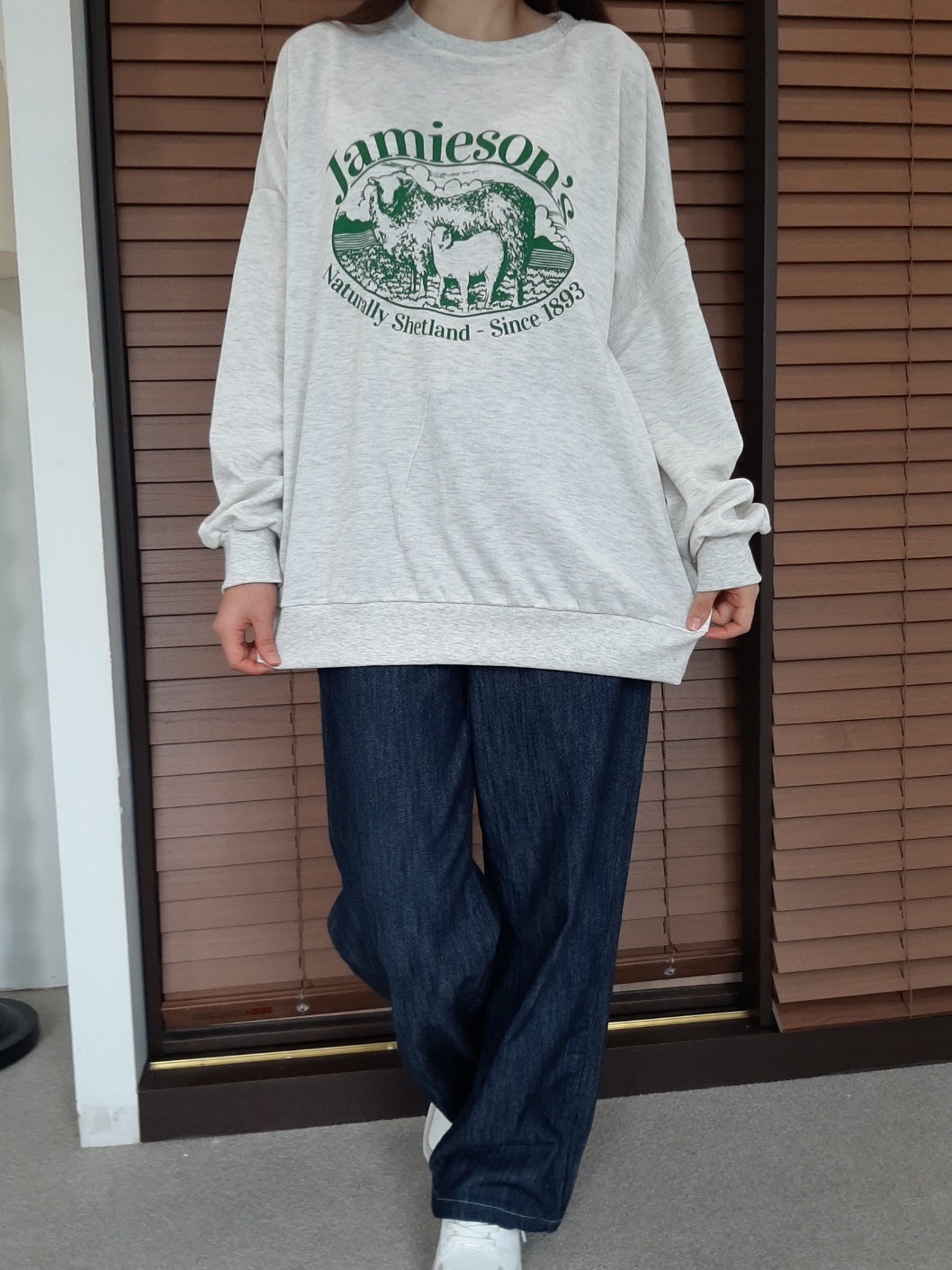 ラウンドネックルーズ長袖ロゴスウェット | 詳細画像3