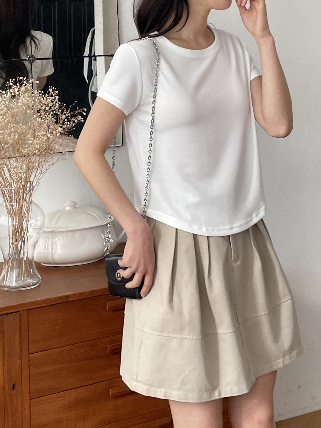 ラウンドネックシンプルベーシック半袖セミクロップド無地Tシャツ | 詳細画像2