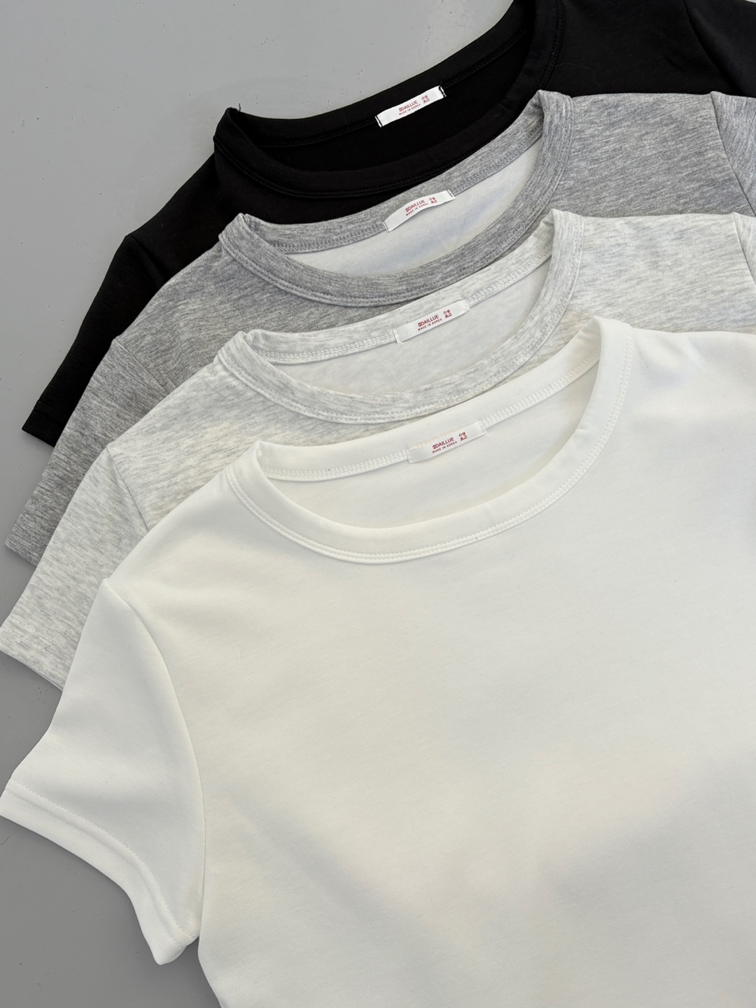 ラウンドネックシンプルベーシック半袖セミクロップド無地Tシャツ | 詳細画像20