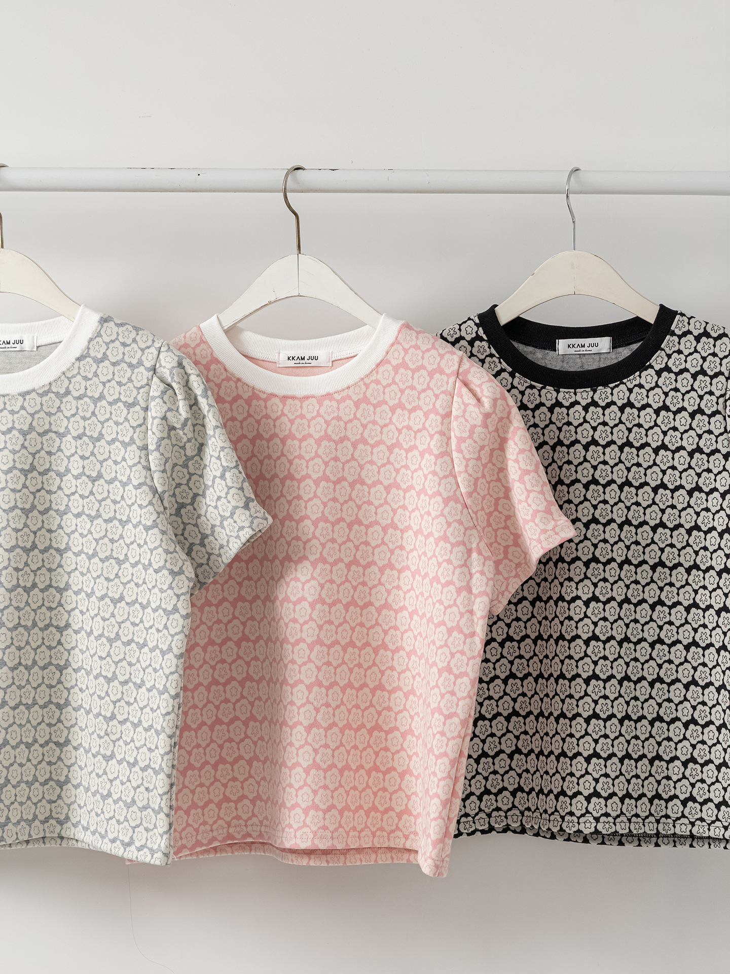 ラウンドネック半袖花柄カラーTシャツ | 詳細画像3