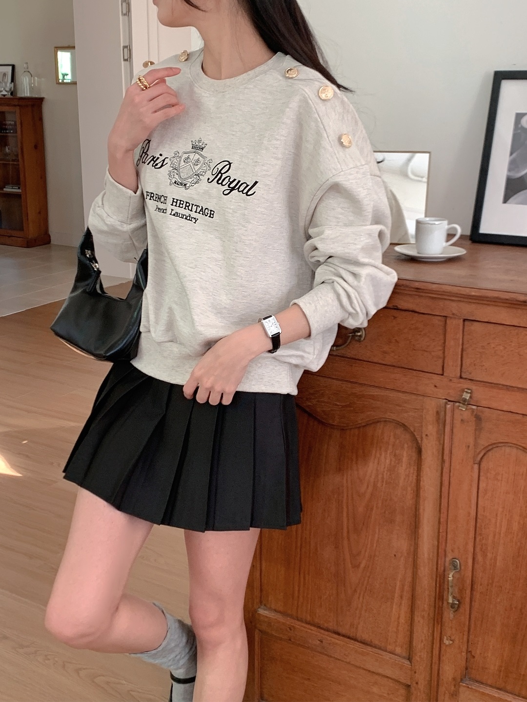 コットンラウンドネックルーズフェイクボタン刺繍プリントスウェット | 詳細画像12