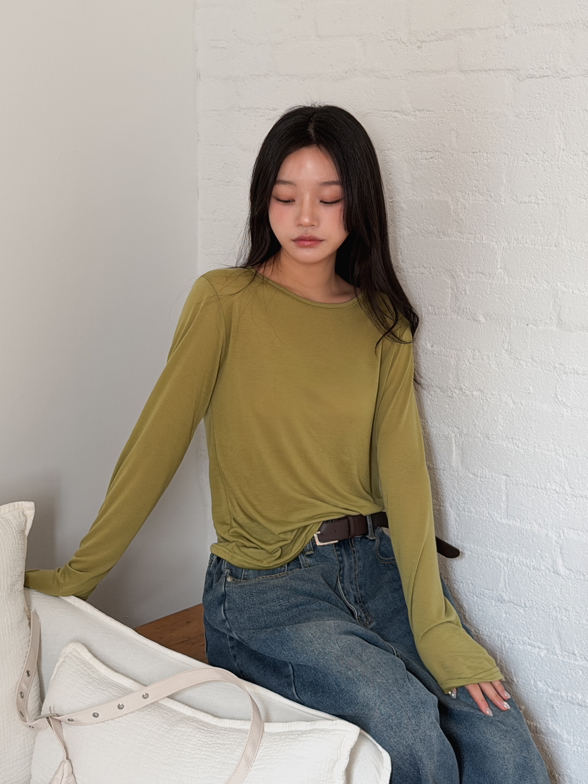 ラウンドネックルーズ長袖無地Tシャツ | 詳細画像3