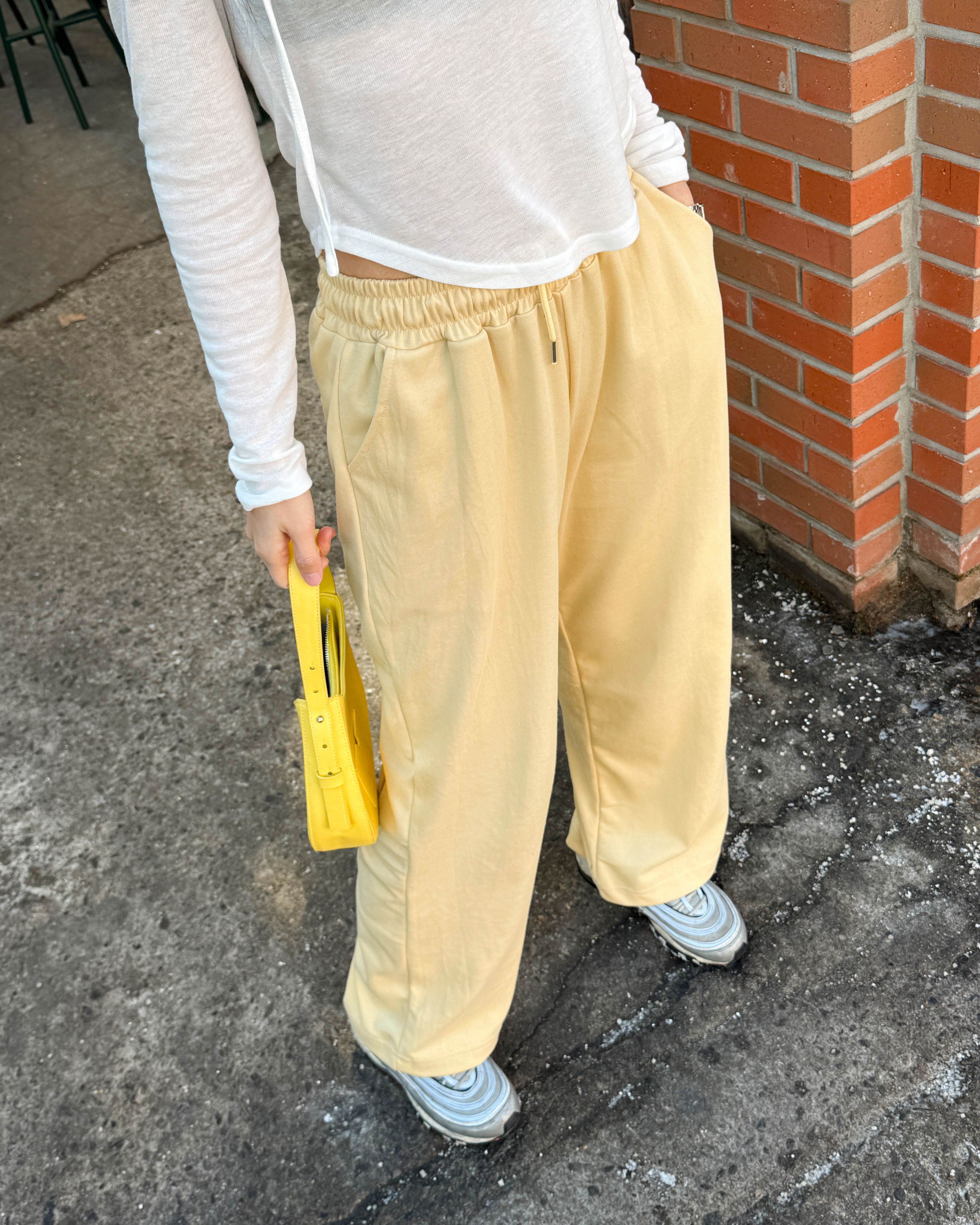 ドローストリングウエストゴムロングストレートラベルバックポケット無地パンツ | 詳細画像5