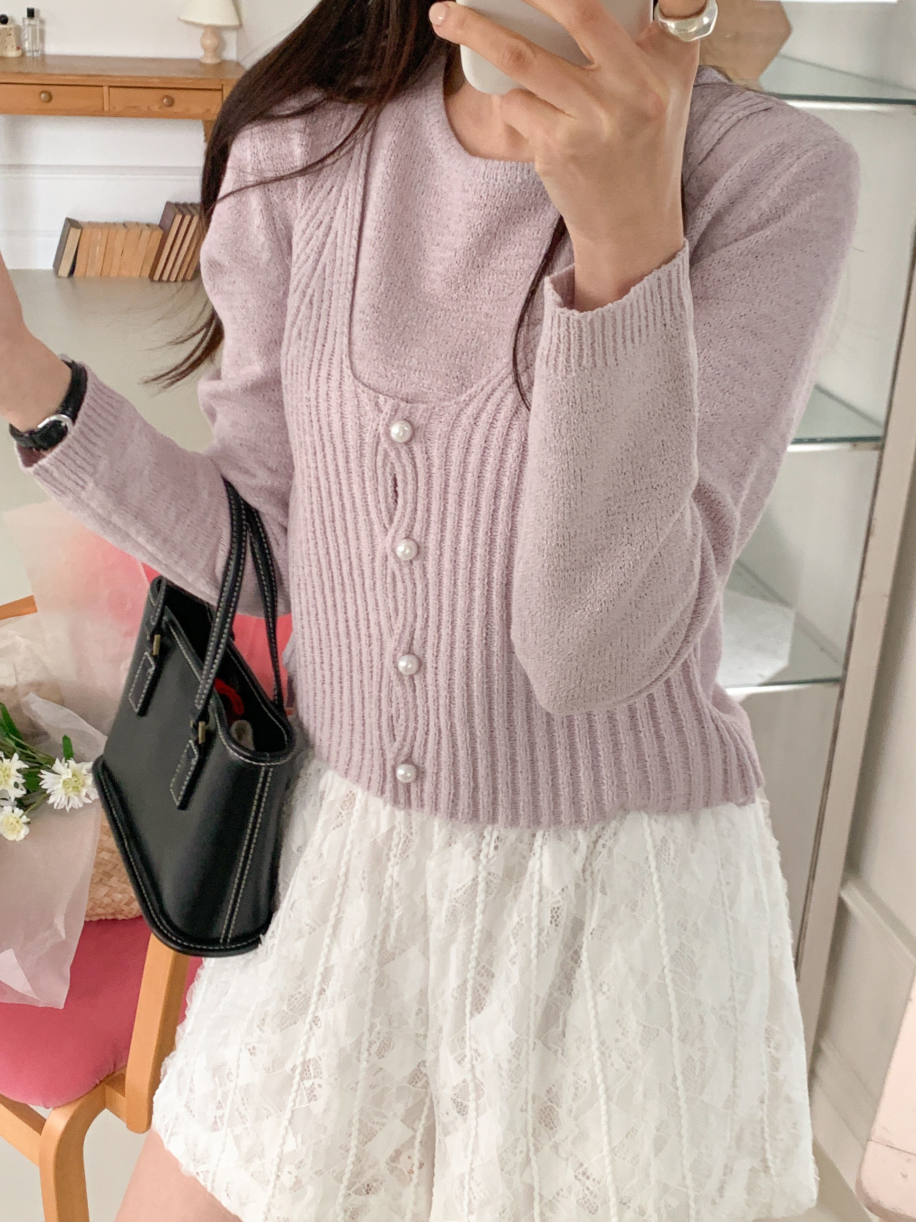 ラウンドネックパール調ボタンレイヤード風ルーズ長袖セミクロップド無地ニット | 詳細画像6