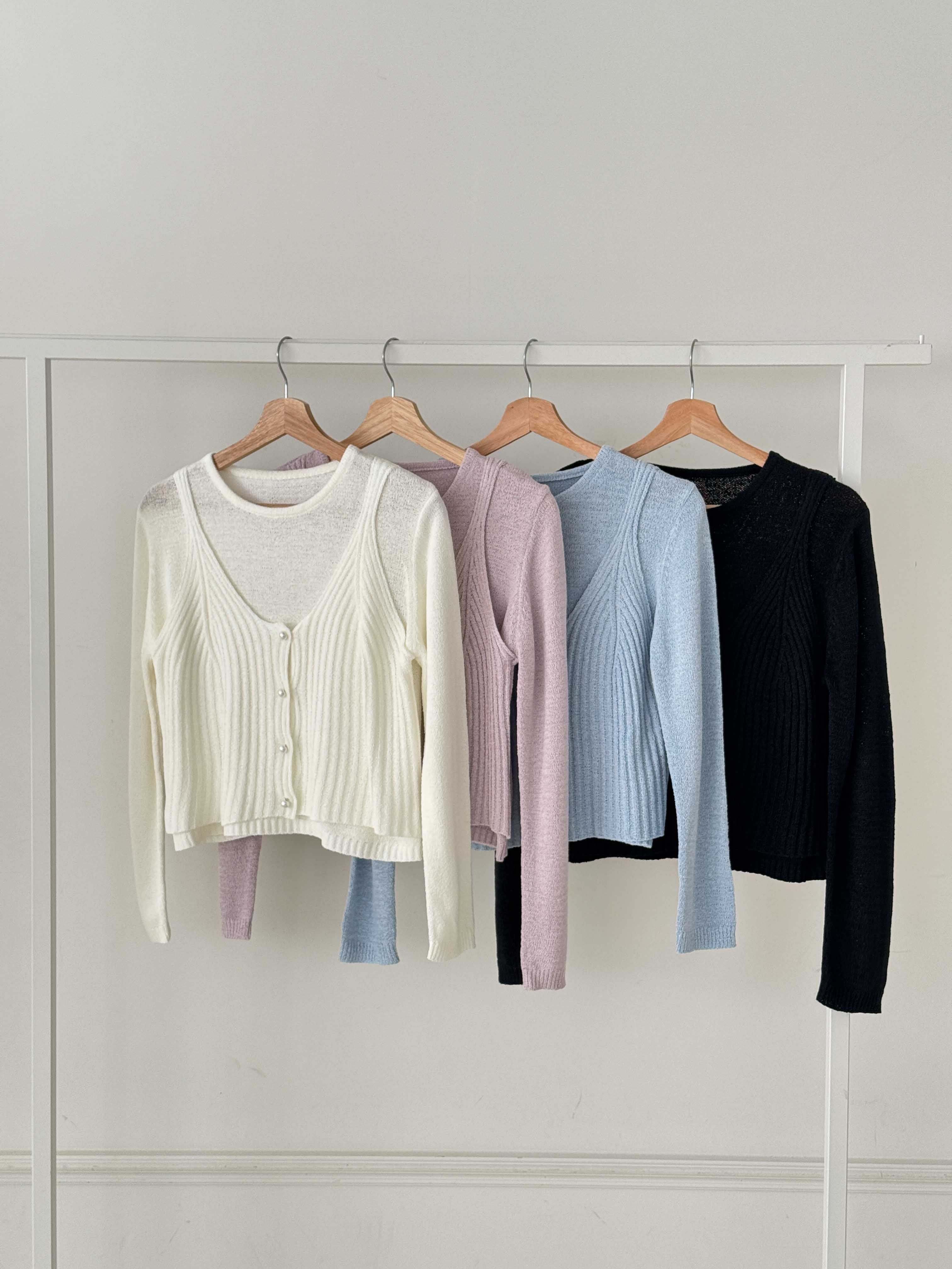 ラウンドネックパール調ボタンレイヤード風ルーズ長袖セミクロップド無地ニット | 詳細画像21