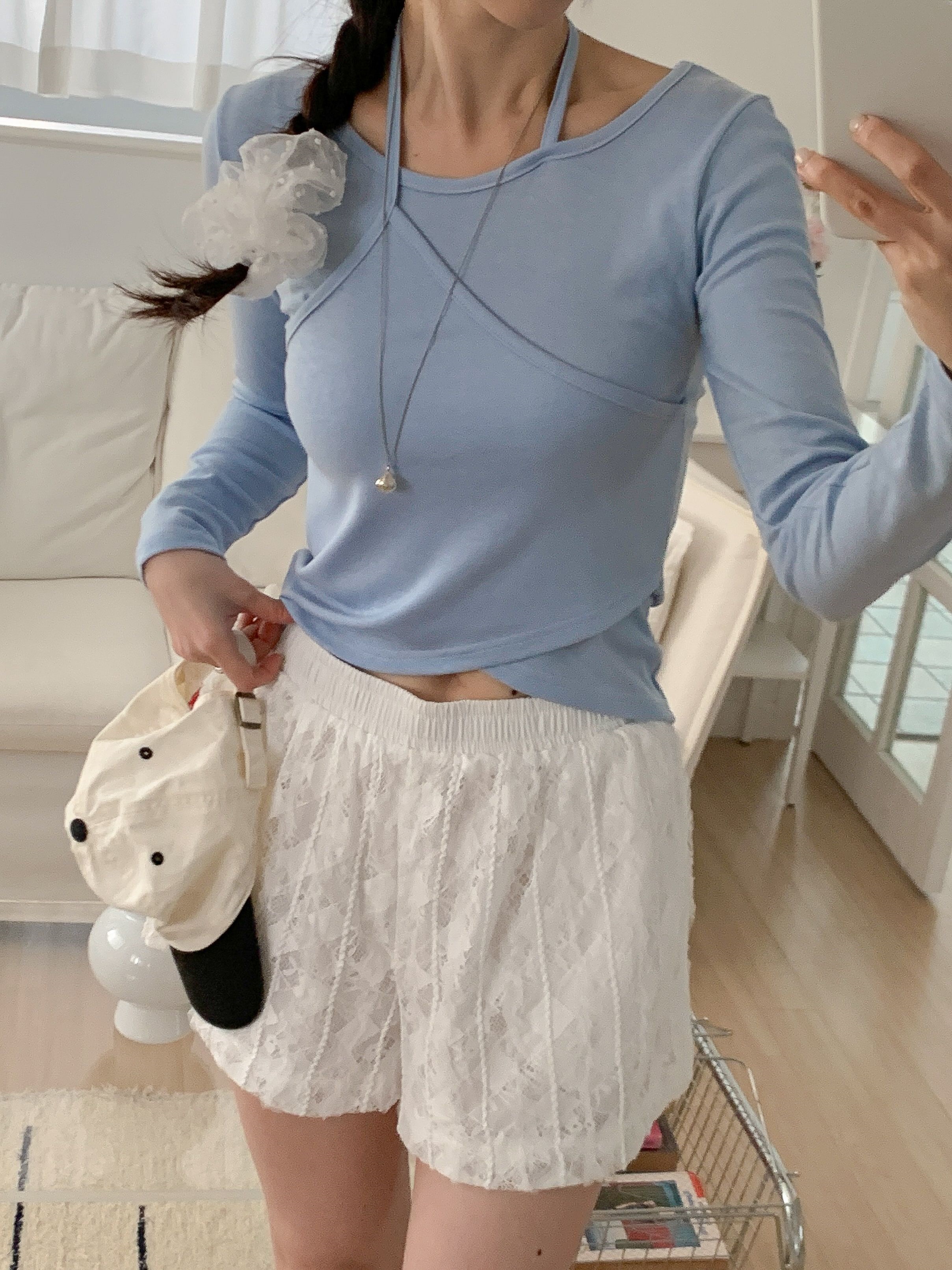 ラウンドネックスリムアンバランス長袖セミクロップド無地Tシャツ | 詳細画像2