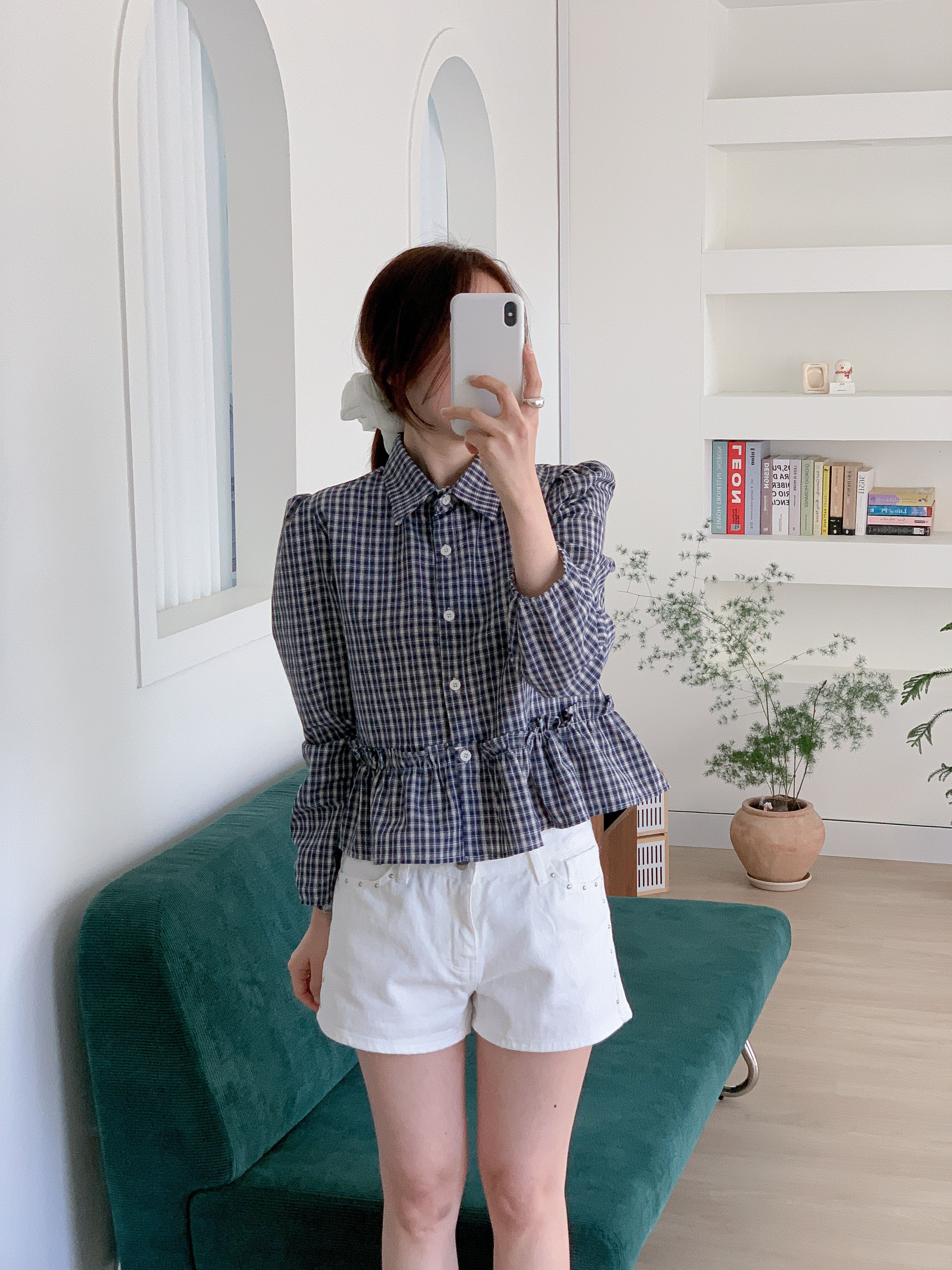 リネン混ボタンカラーパフスリーブルーズ長袖フレアセミクロップドチェックブラウス | 詳細画像10