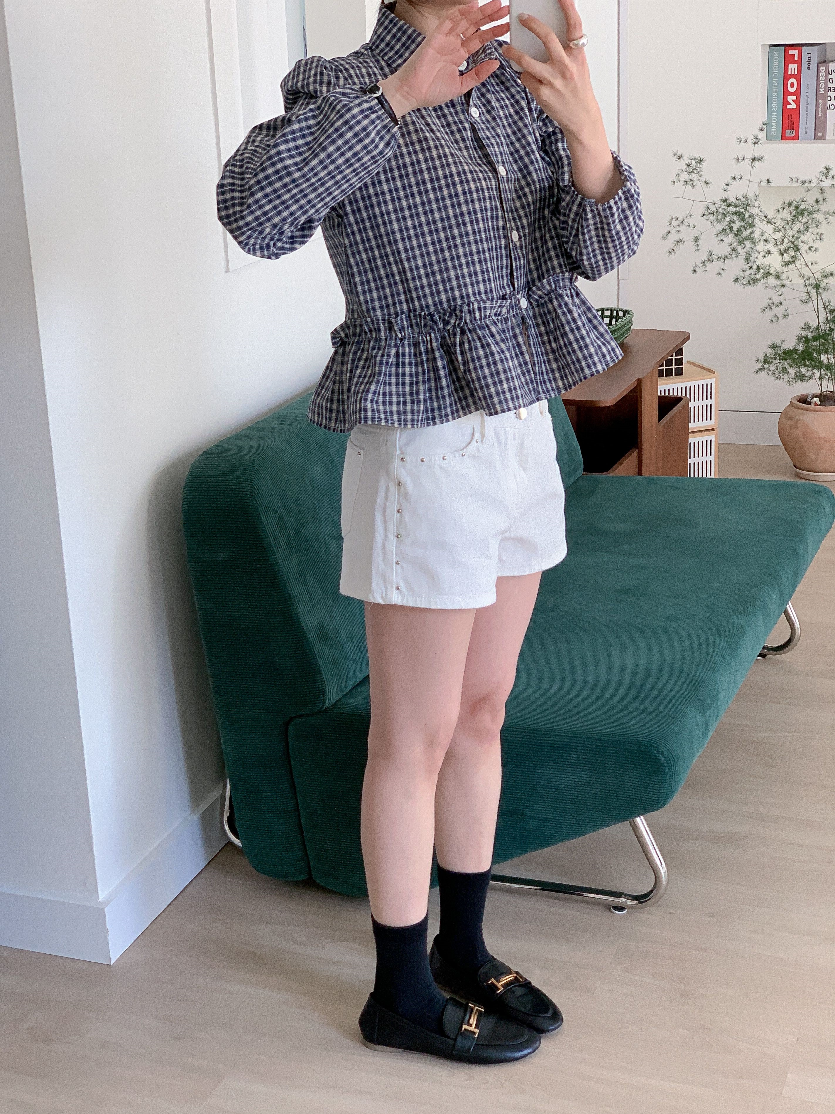 リネン混ボタンカラーパフスリーブルーズ長袖フレアセミクロップドチェックブラウス | 詳細画像14