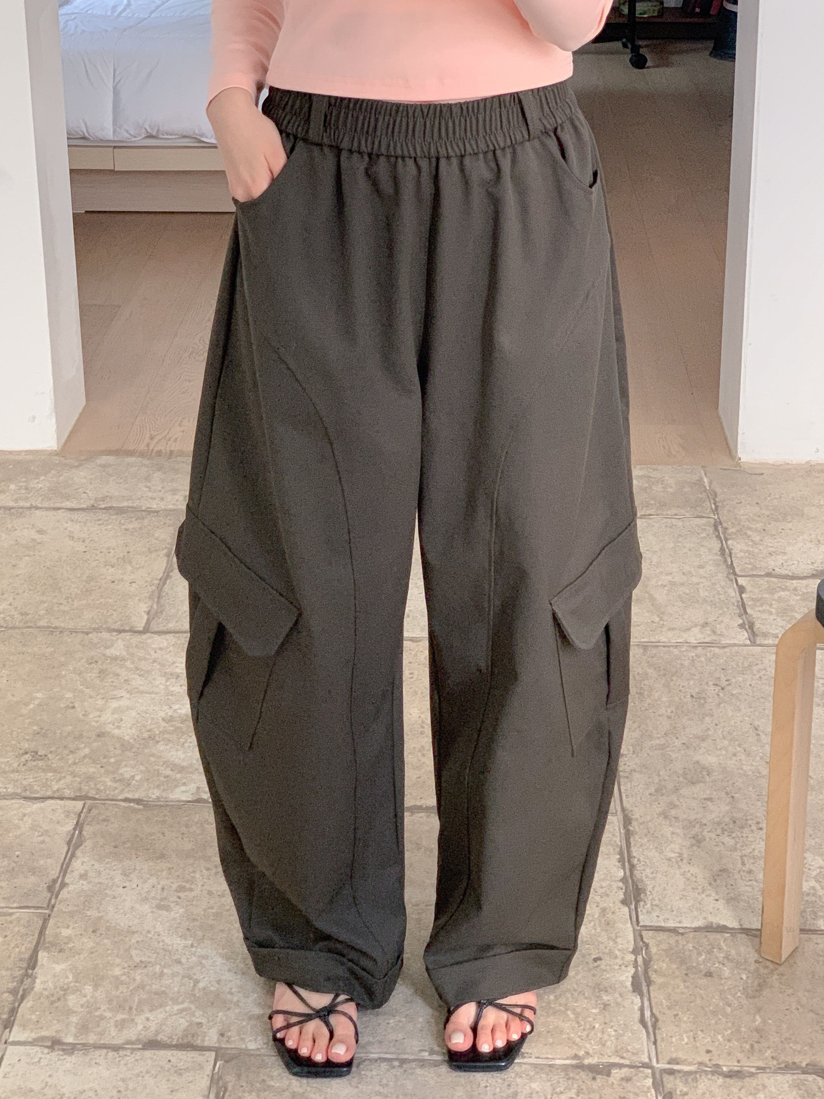 シャーリングポケットラインウエストゴムカーゴロング無地パンツ | 詳細画像10