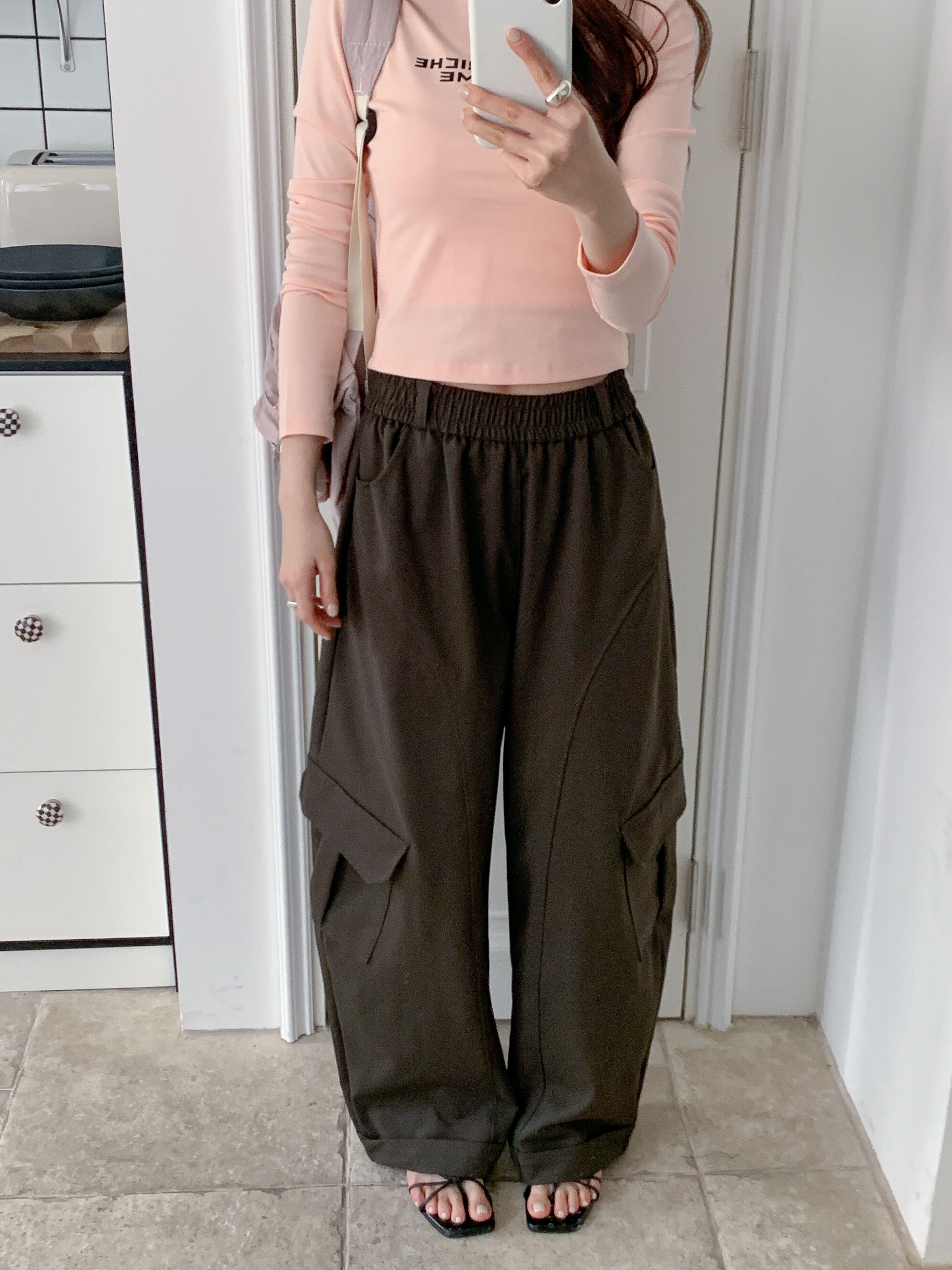 シャーリングポケットラインウエストゴムカーゴロング無地パンツ | 詳細画像11