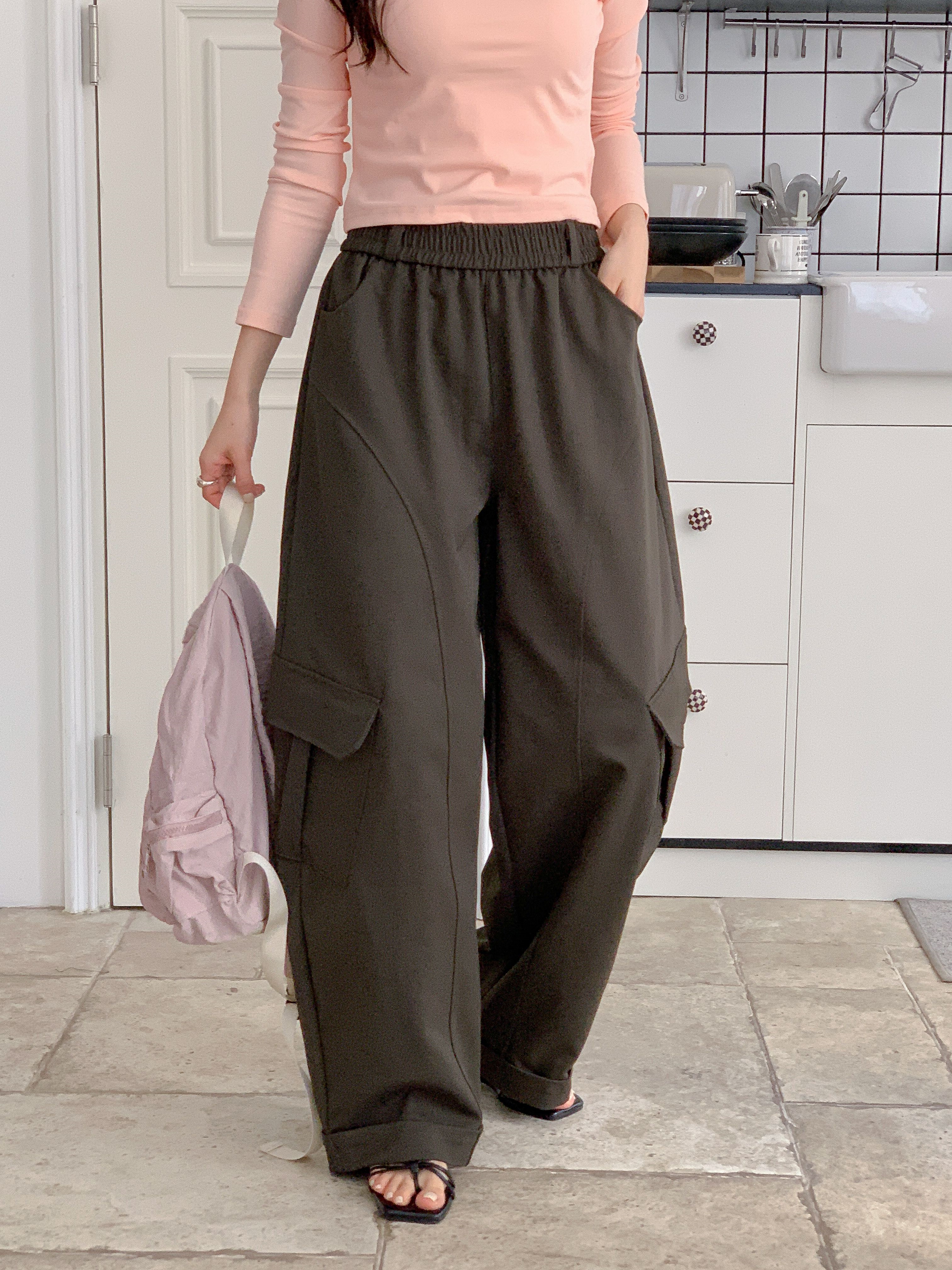 シャーリングポケットラインウエストゴムカーゴロング無地パンツ | 詳細画像14